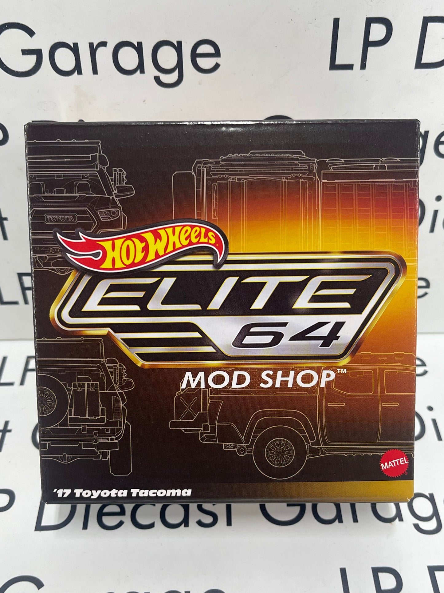 HOT WHEELS 2017 Toyota Tacoma w/ Accessories Elite 64 Mod Shop 1:64 Diecast