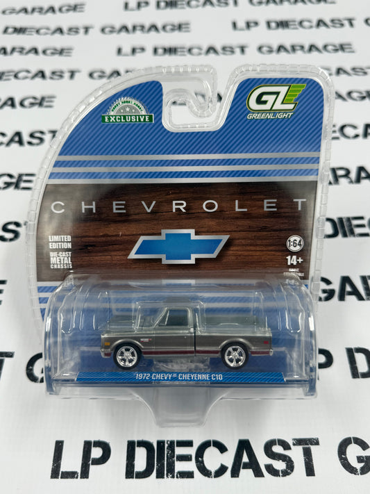 RAW CHASE GREENLIGHT 1972 Chevy Cheyenne C10 Blue 1:64 Diecast