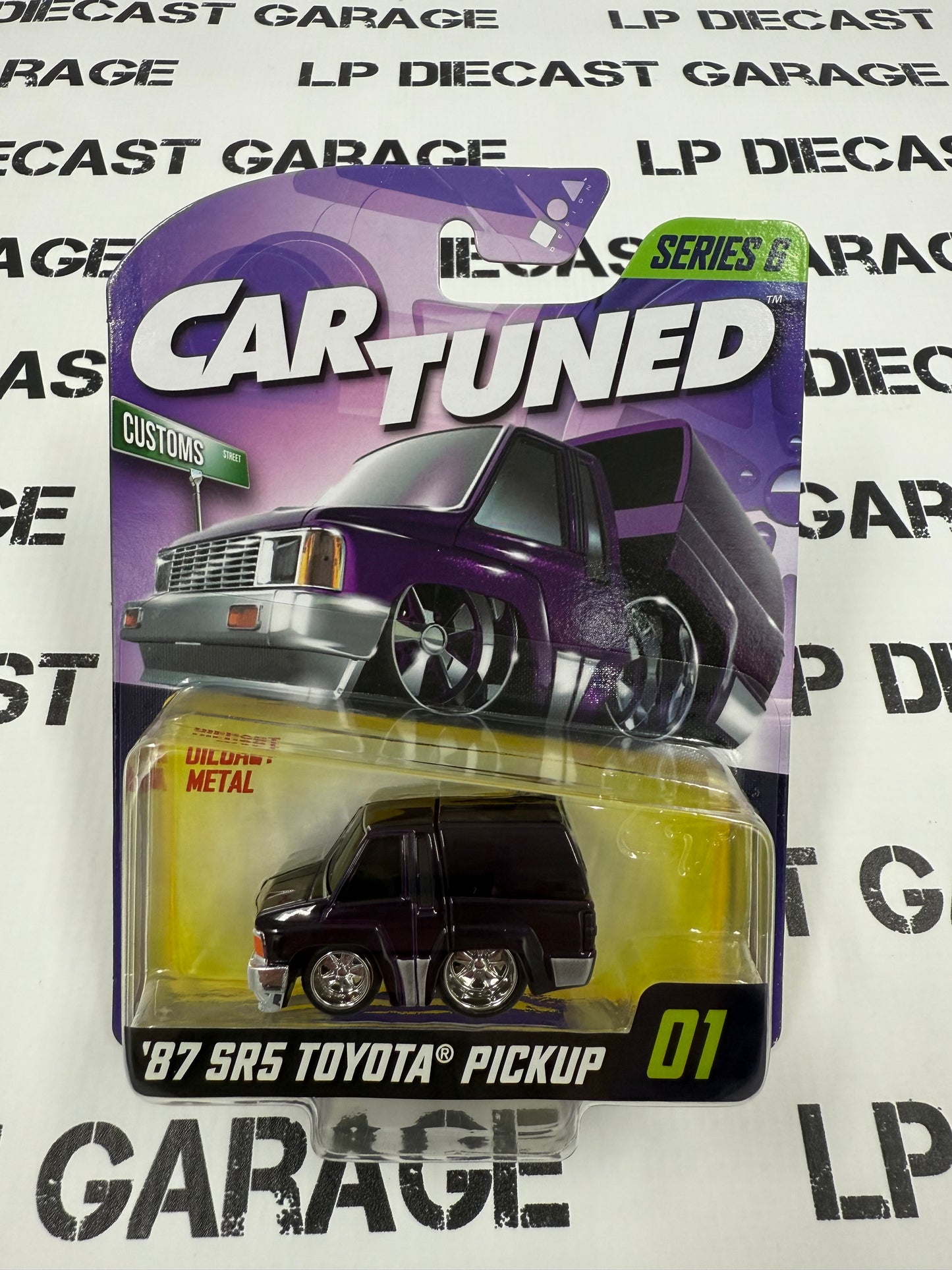 CARTUNED '87 Toyota Pickup SR5 Purple 1:64 Diecast Series 6