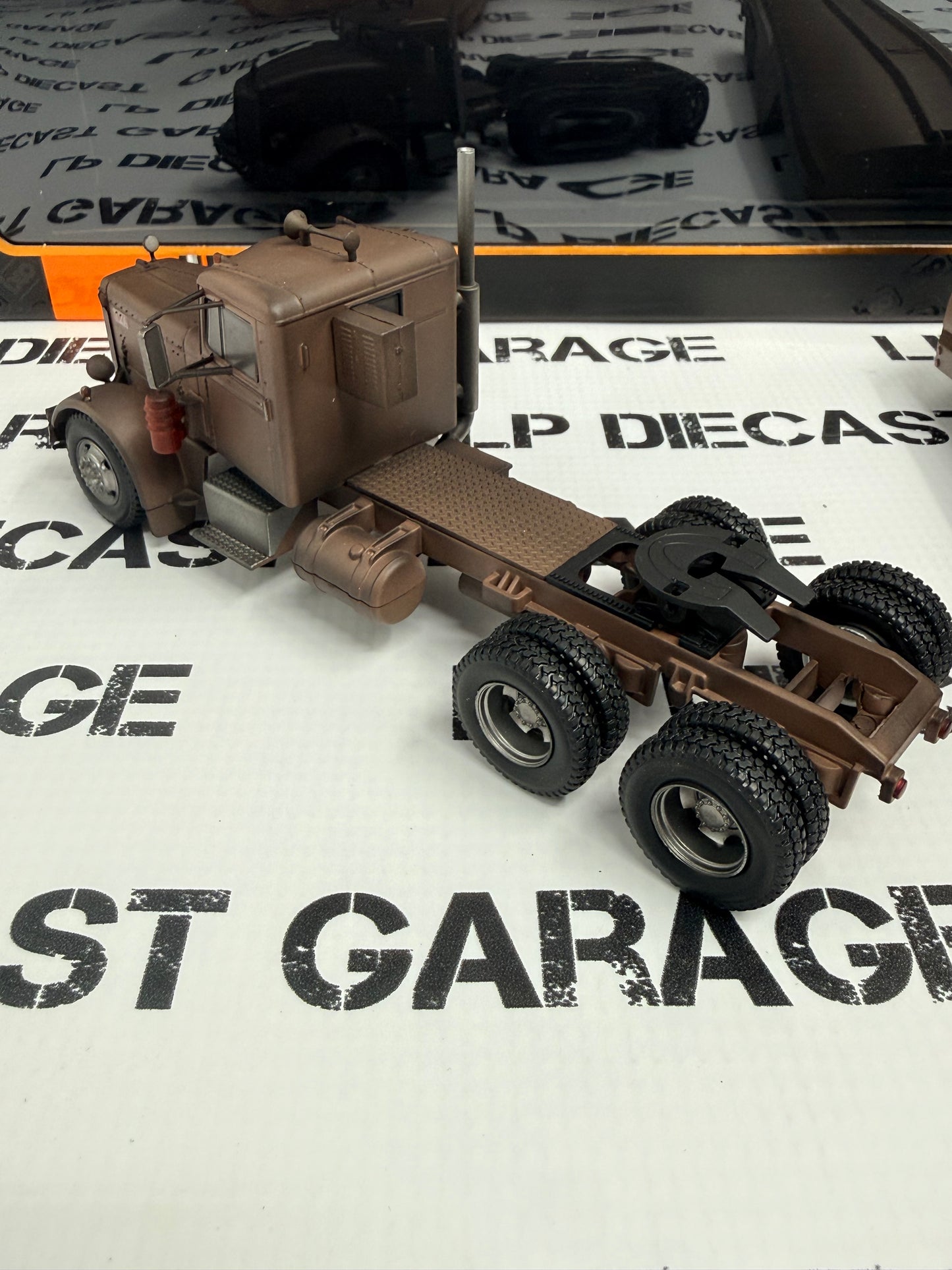 IXO Models 1955 Peterbilt 281 Tanker Truck Trailer DUEL Movie 1:43 Diecast