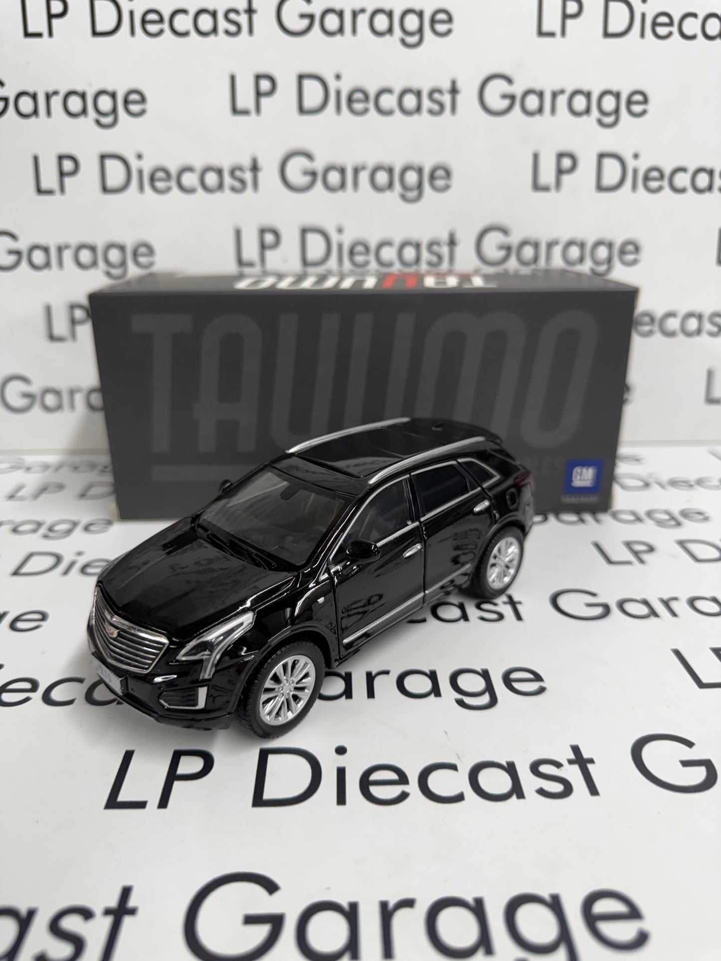 TAYUMO 2020 Cadillac XT5 Black 1:36 Scale Diecast Lights & Sound