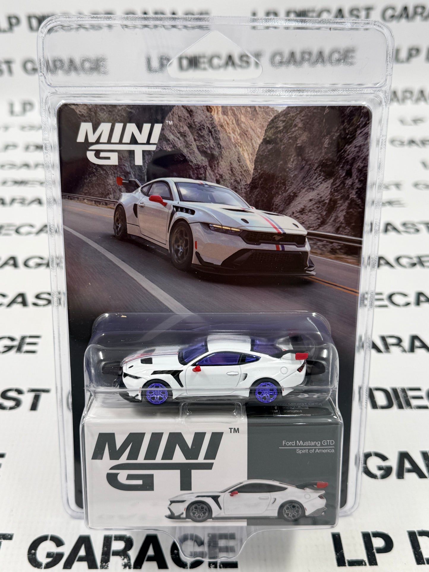 CHASE MINI GT 2026 Ford Mustang GTD Spirit of America 1:64 Diecast