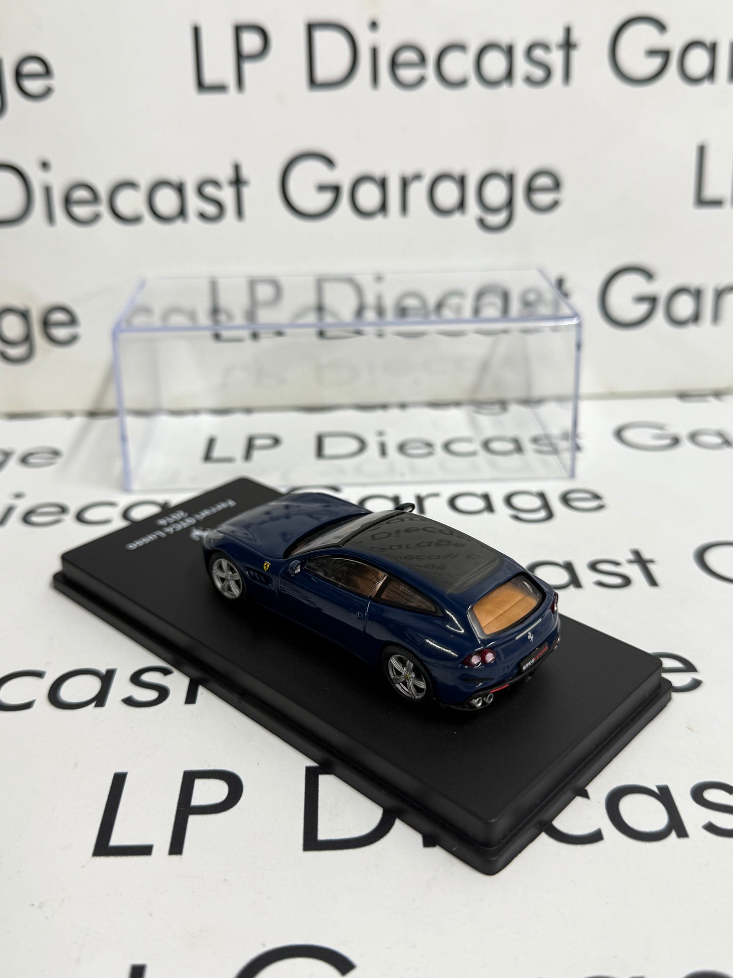 EDICOLA 2016 Ferrari GTC4 Lusso Blue 1:64 Diecast w/ Display Case