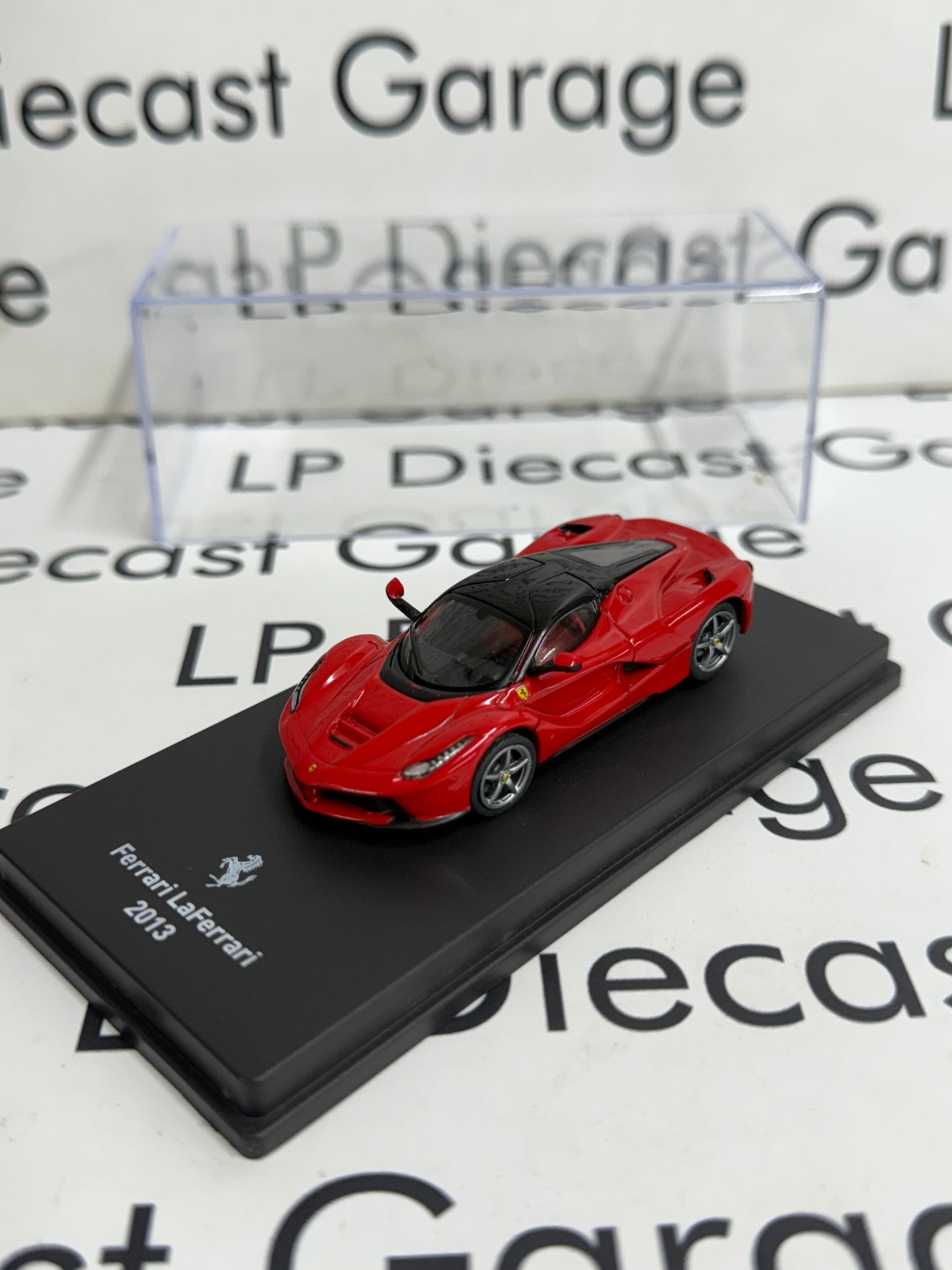 EDICOLA 2013 Ferrari LaFerrari Red 1:64 Diecast w/ Display Case