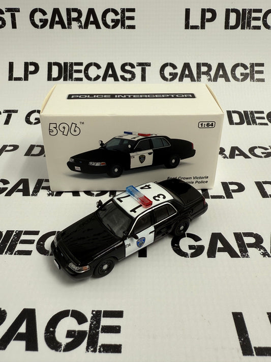 596 Model Ford Crown Victoria Oakland California Police 1:64 Diecast