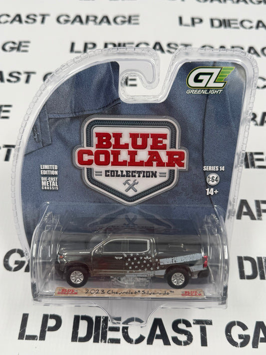 CHROME CHASE GREENLIGHT 2023 Chevrolet Silverado Stars & Stripes 1:64 Diecast Blue Collar