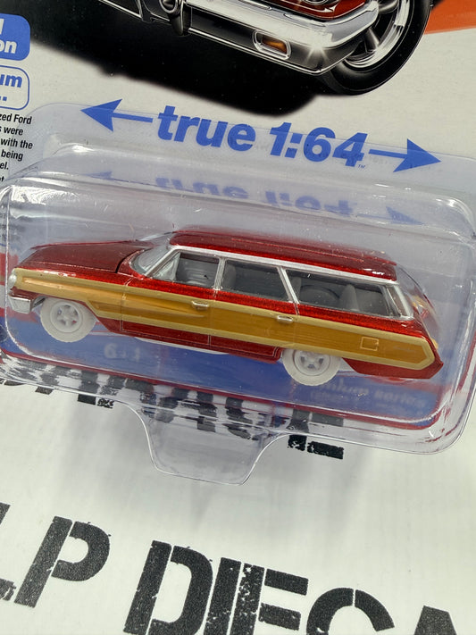 ULTRA RED CHASE AUTO WORLD 1964 Ford Country Squire Red 1:64 Diecast Muscle Wagons