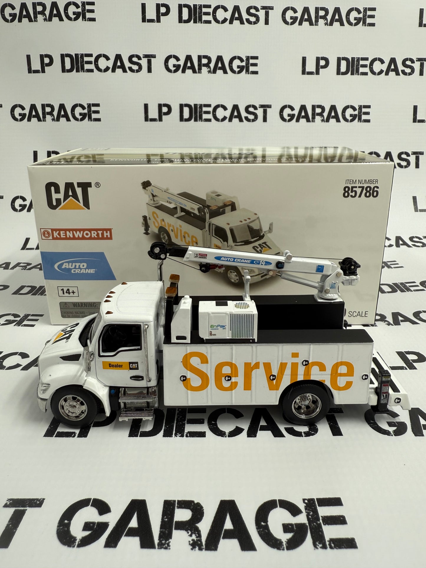 DIECAST MASTERS Kenworth CAT Service Truck T380 Crane Miller EnPak 1:50 Diecast