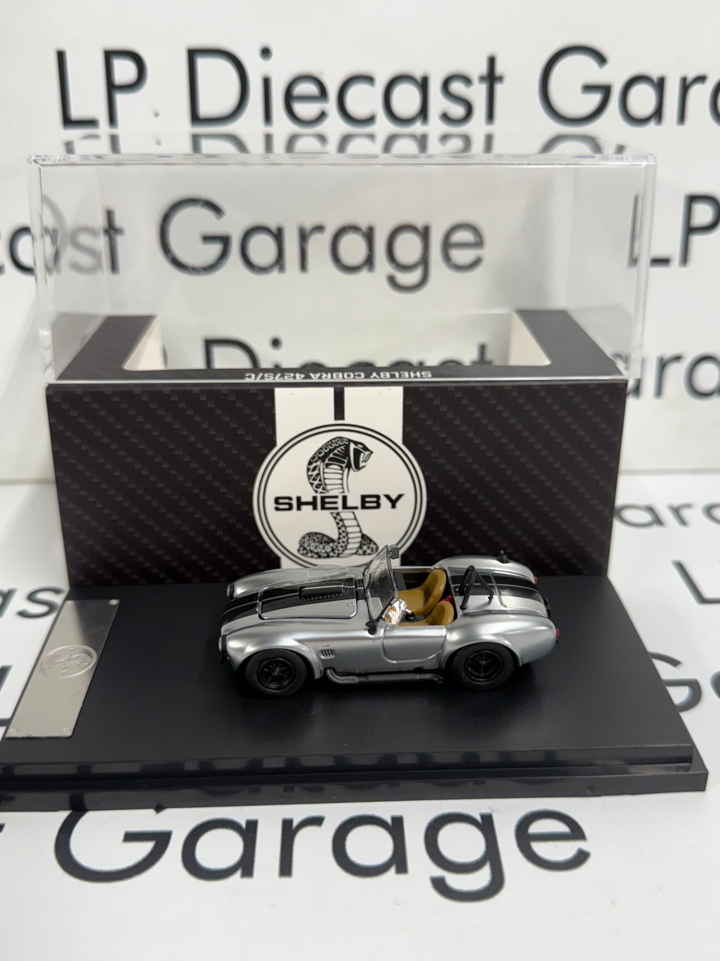 FINE WORKS 64 Shelby Cobra 427 S/C Silver w/ Black Stripes 1:64 Diecast