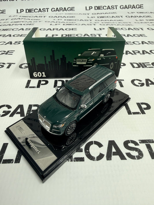 GCD Shadow PRO 2025 Lincoln Navigator Dark Green 1:64 Diecast SUV