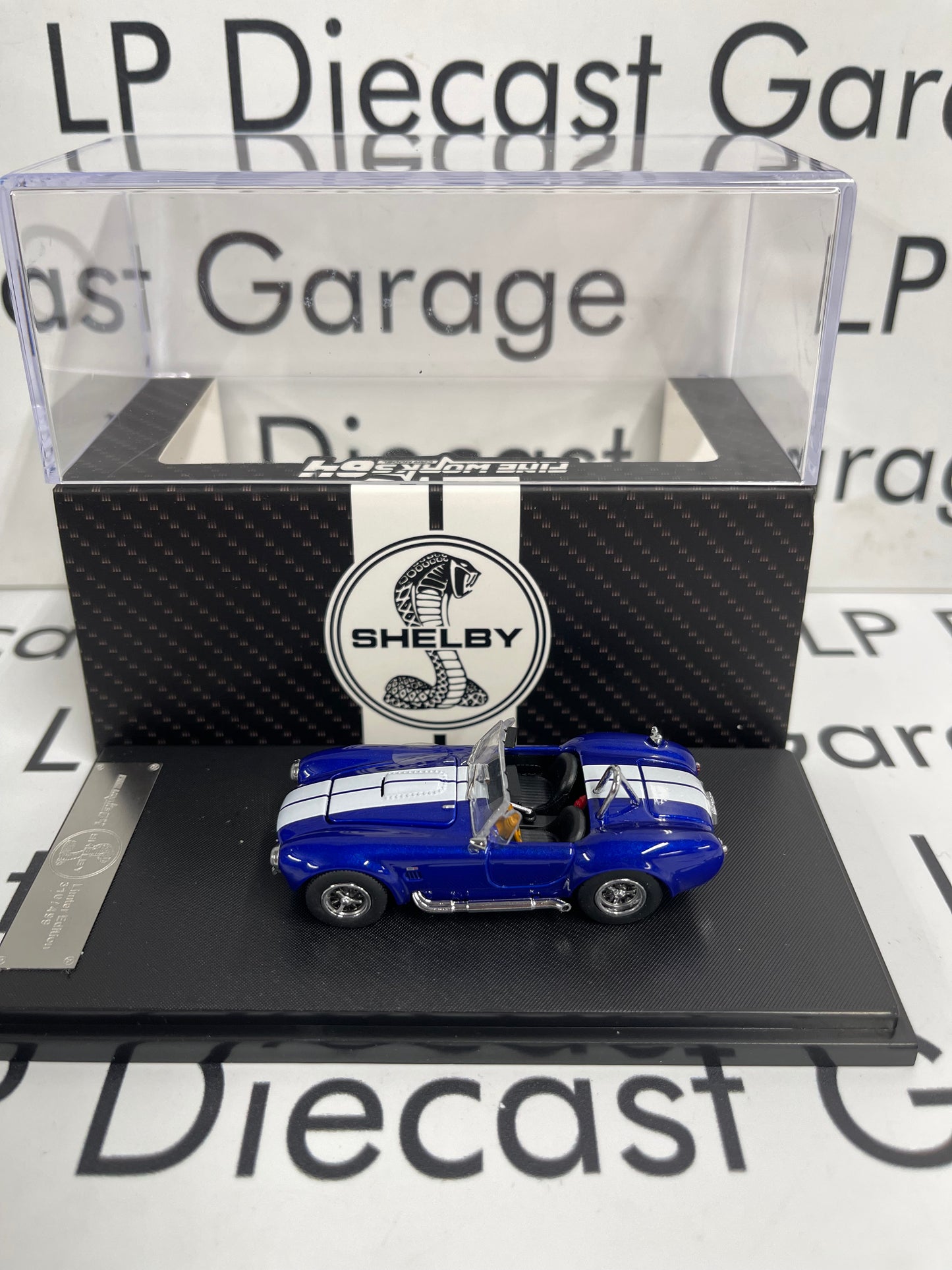 FINE WORKS 64 Shelby Cobra 427 S/C Blue 1:64 Diecast