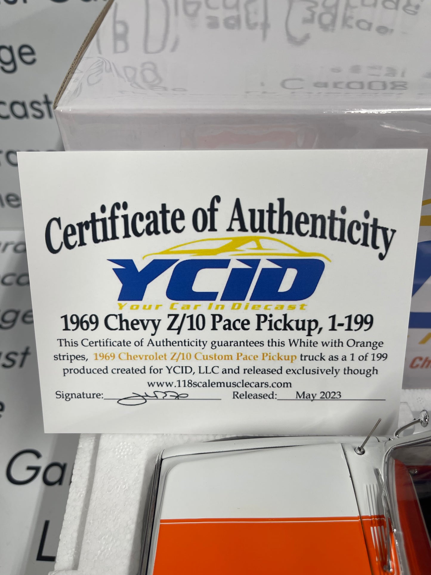 ACME YCID 1969 Chevrolet Z/10 Custom Pickup w/ Tandem Trailer 1:18 Diecast A1807214Y
