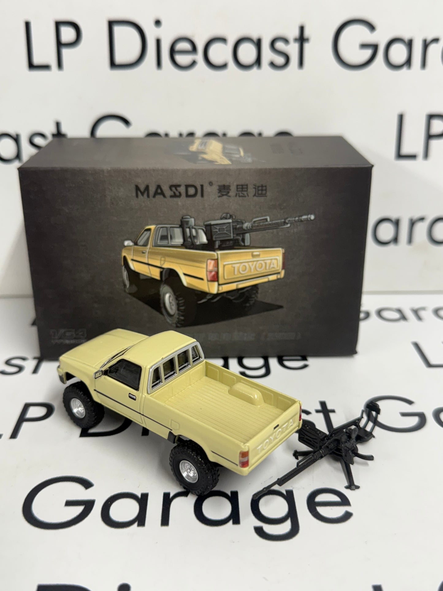 MASDI 1995 Toyota Hilux Truck Desert Tan Yellow 1:64 Diecast