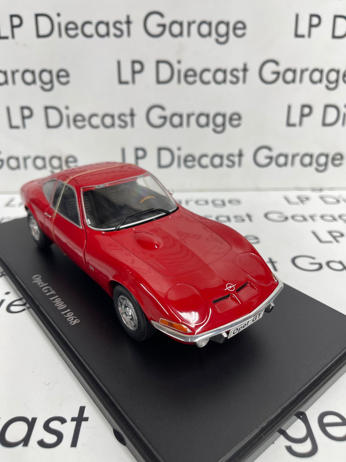 EDICOLA 1968 Opel GT 1900 Red Sports Car 1:24 Diecast