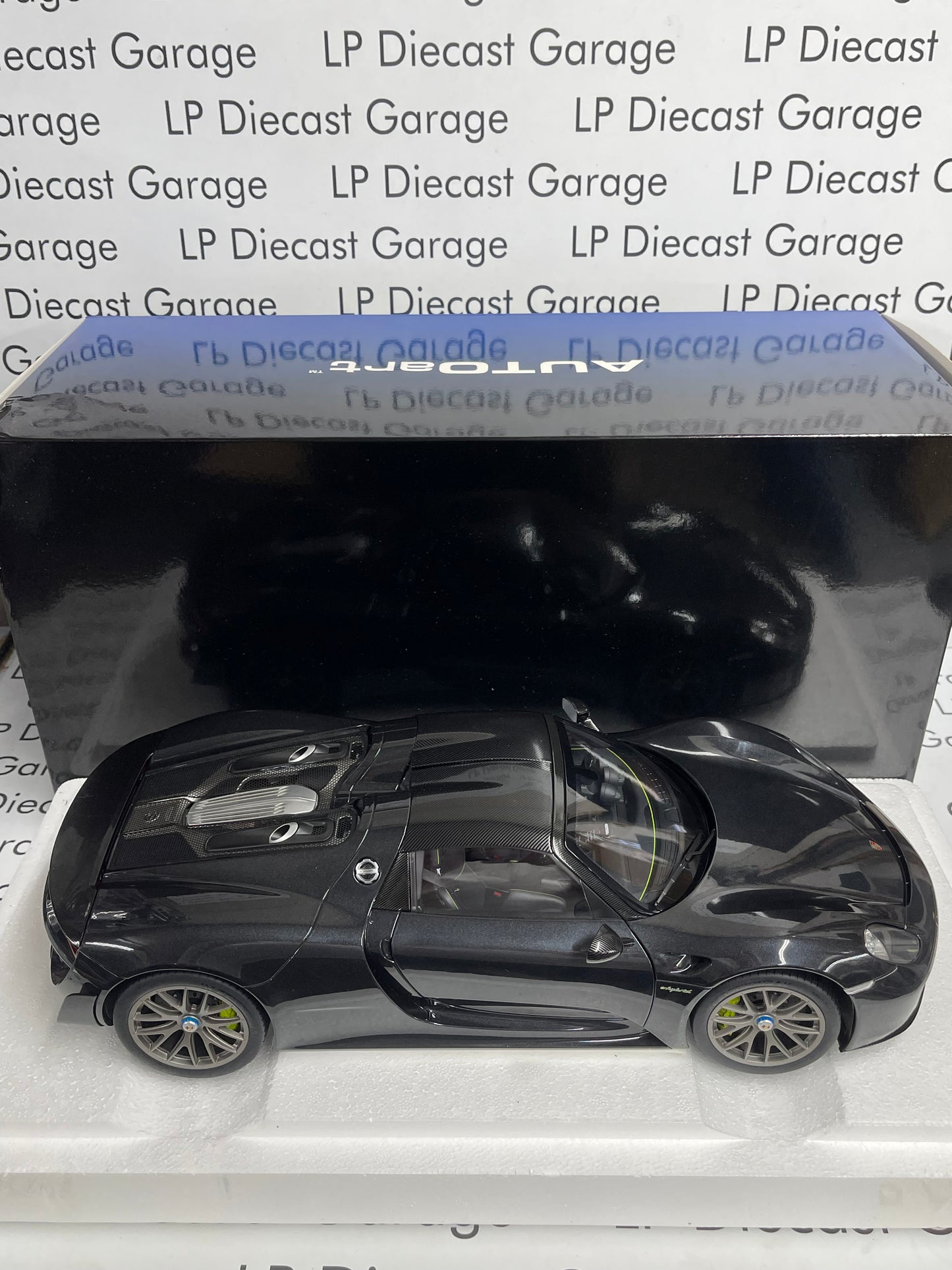 AUTOart Porsche 918 Spyder Black 1:12 Scale Diecast 12121