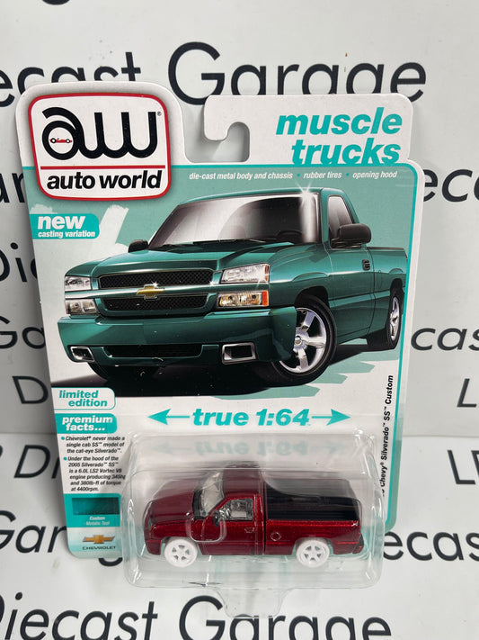 ULTRA RED CHASE AUTO WORLD 2005 Chevy Silverado SS Teal 1:64 Diecast Muscle Trucks