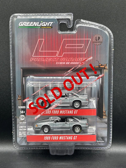 RAW CHASE GREENLIGHT 1989 Ford Mustang GT 2-Pack LP Exclusive 1:64 Diecast