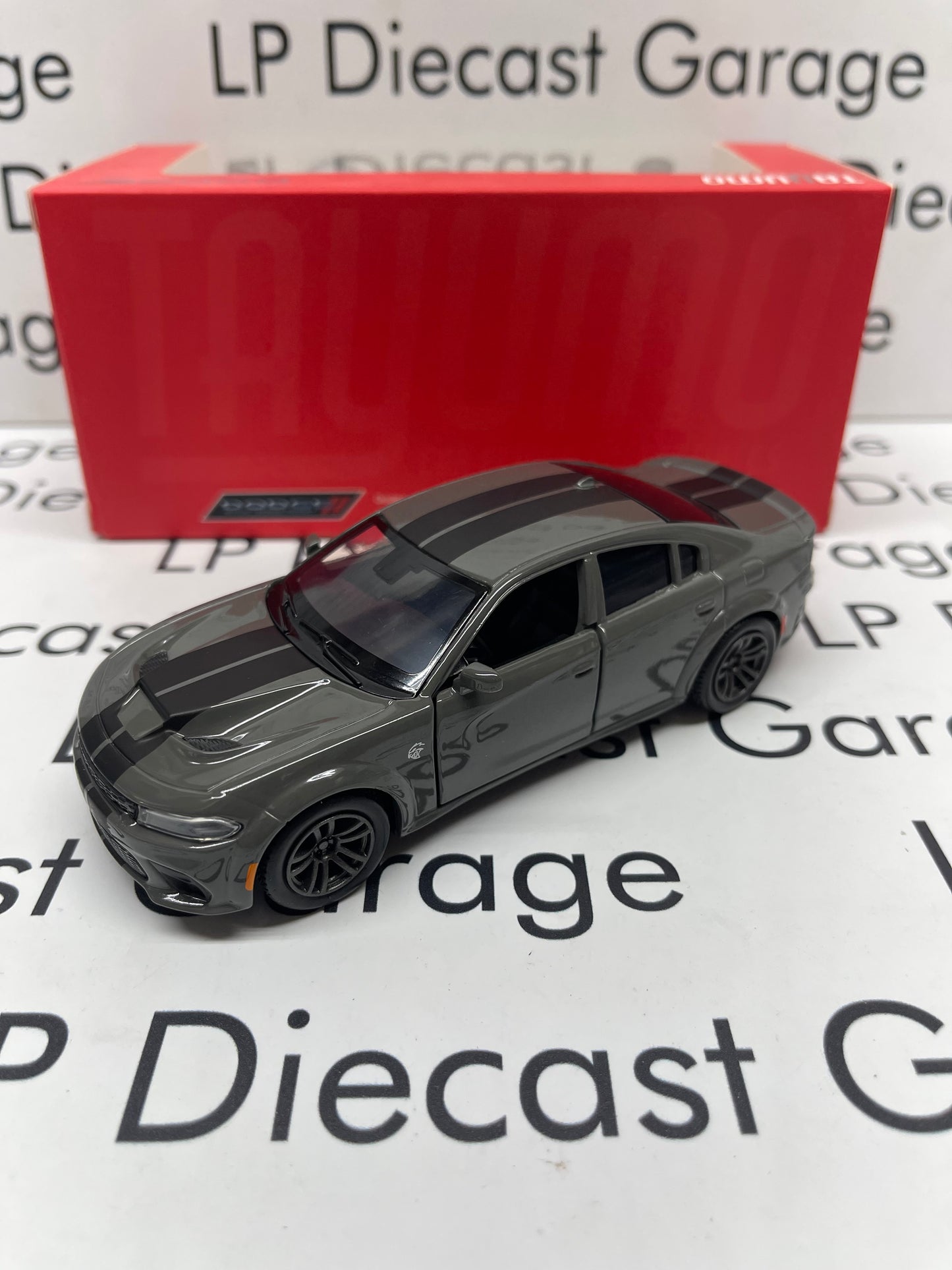 TAYUMO 2020 Dodge Charger Hellcat Destroyer Gray w/ Black Stripes 1:36 Scale Diecast