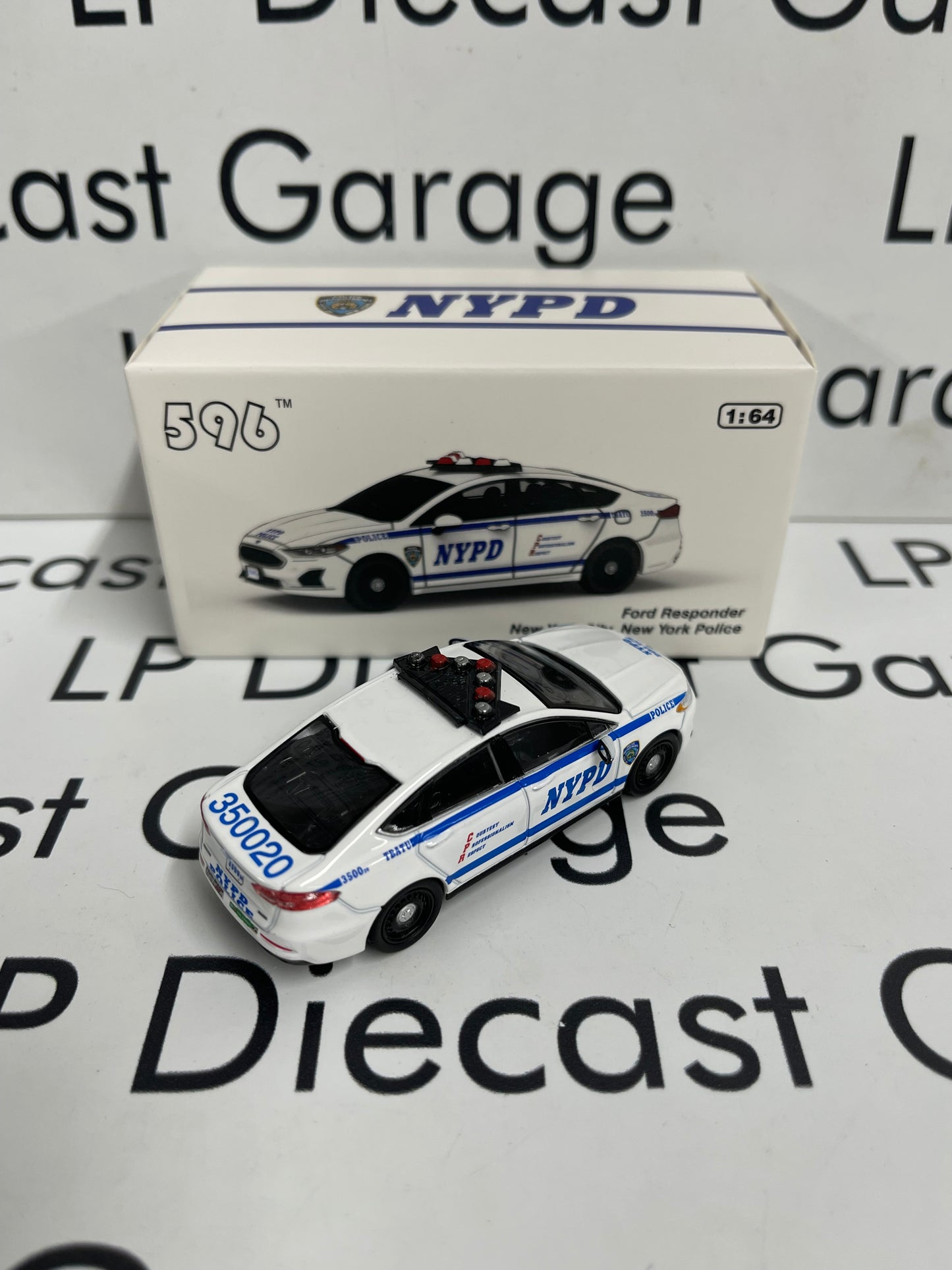 596 Model Ford Fusion Responder NYPD Police 1:64 Diecast