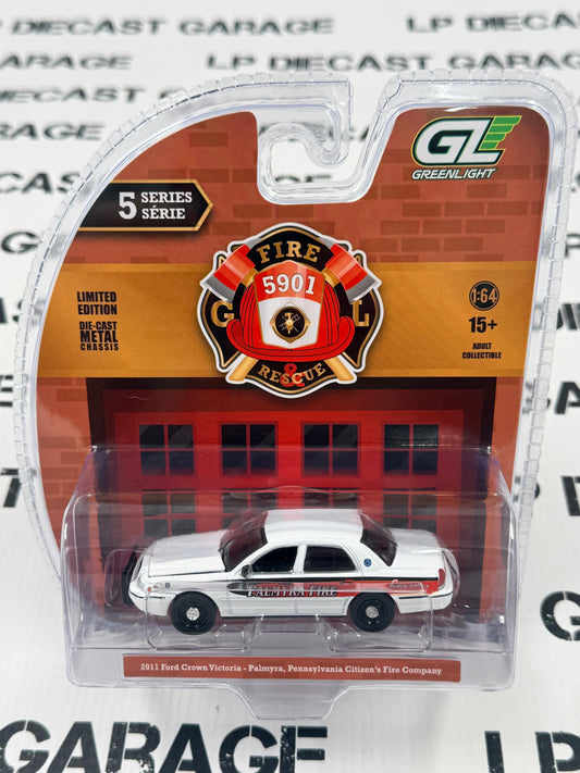 GREENLIGHT 2011 Ford Crown Victoria Palmyra PA 1:64 Diecast Fire Rescue