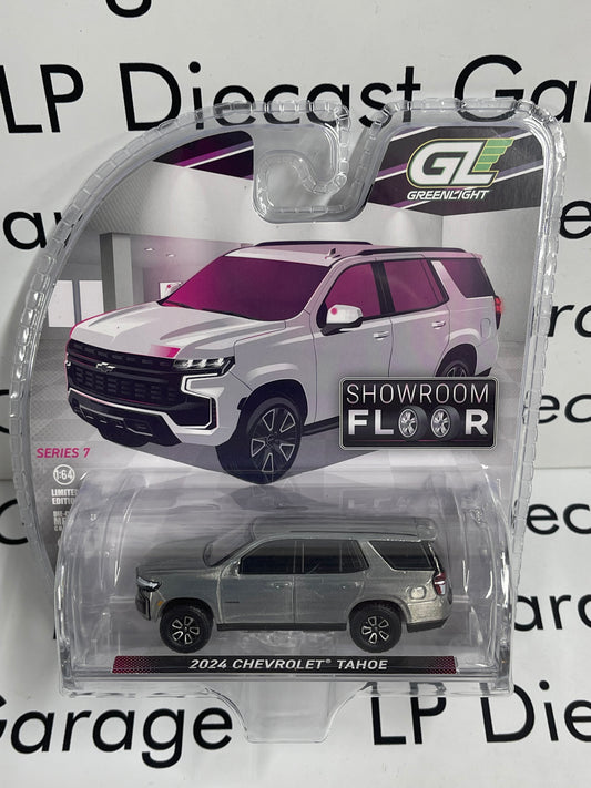 RAW CHASE GREENLIGHT 2024 Chevrolet Tahoe White Showroom 1:64 Diecast