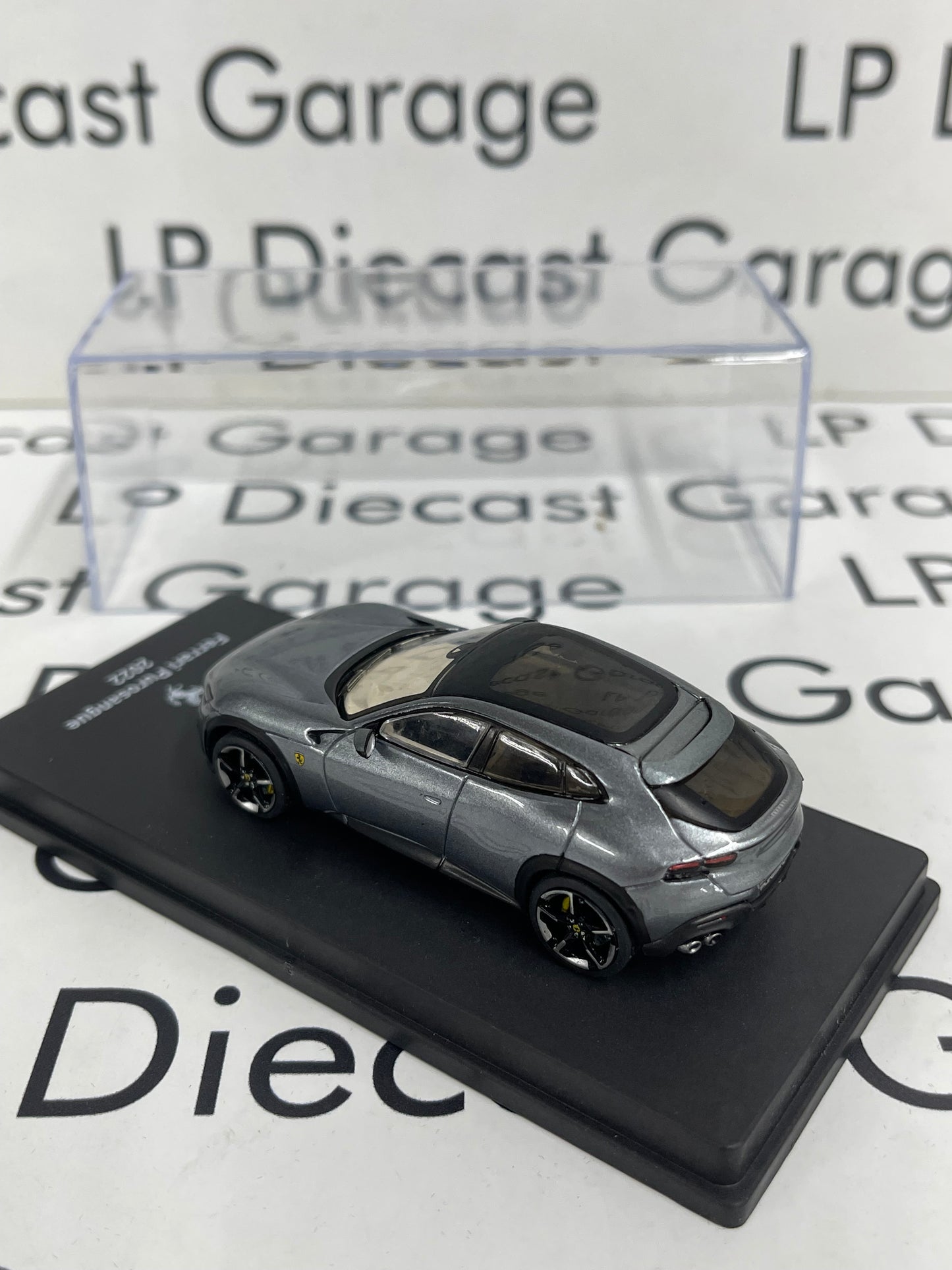 EDICOLA 2022 Ferrari Purosangue 1:64 Diecast w/ Display Case