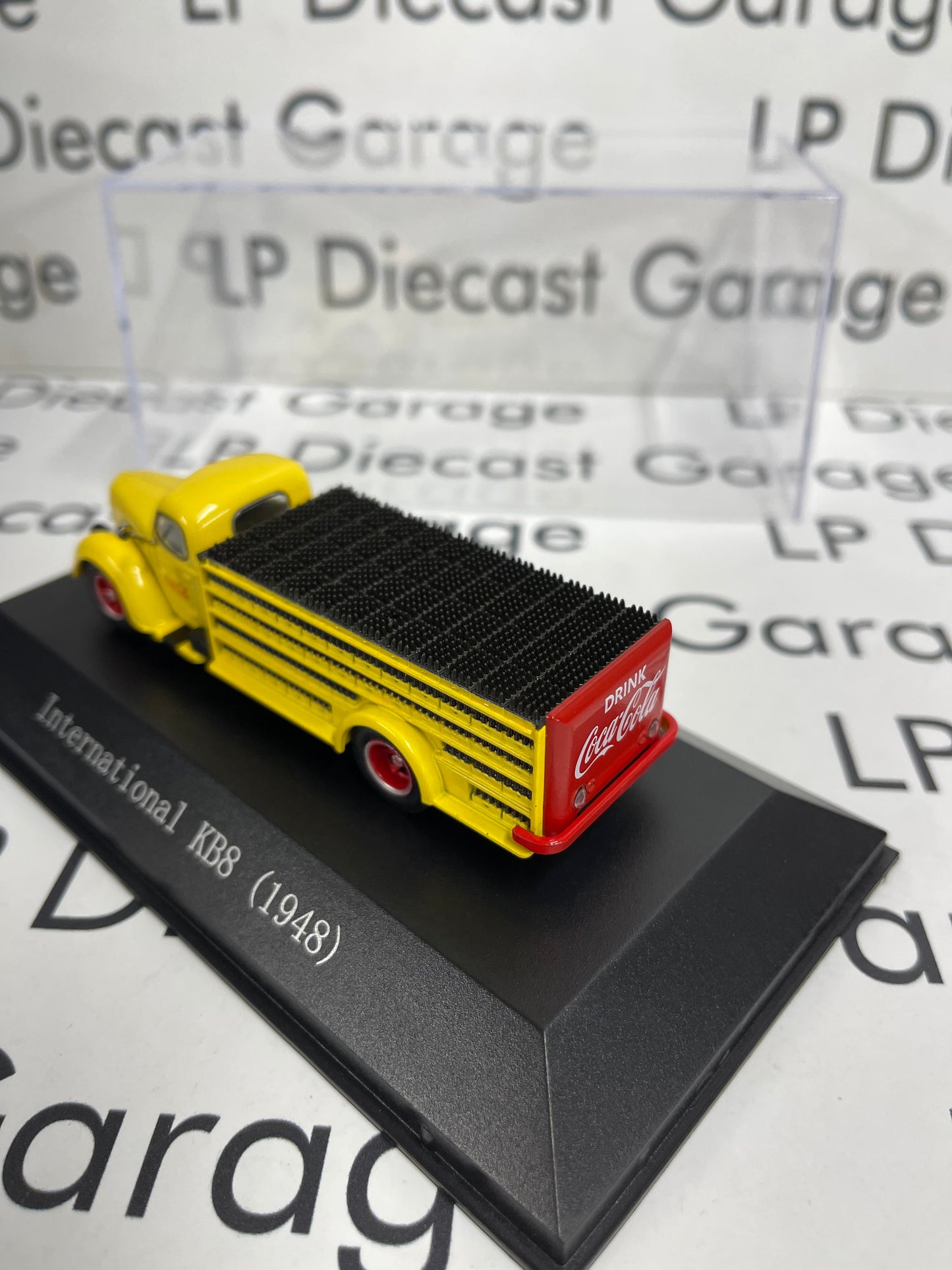 EDICOLA 1948 International KB8 Coca Cola Delivery Truck 1:72 Diecast