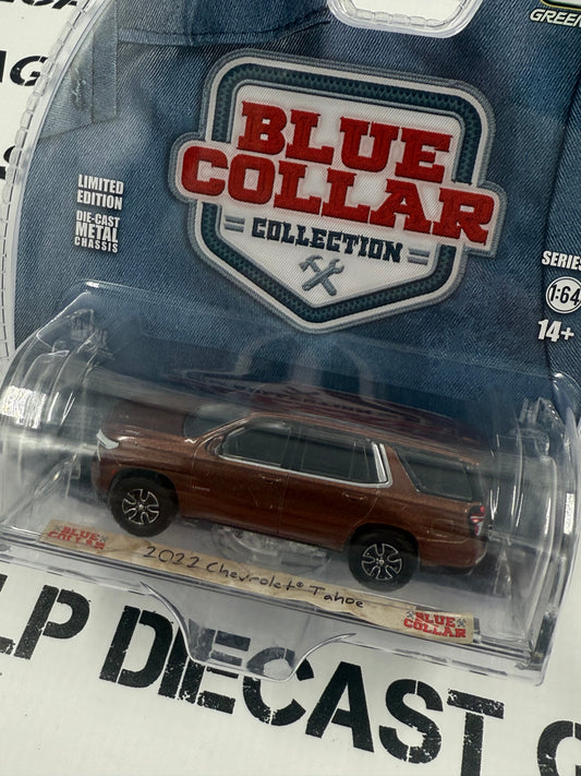 GREENLIGHT 2022 Chevrolet Tahoe Auburn Metallic 1:64 Diecast Blue Collar