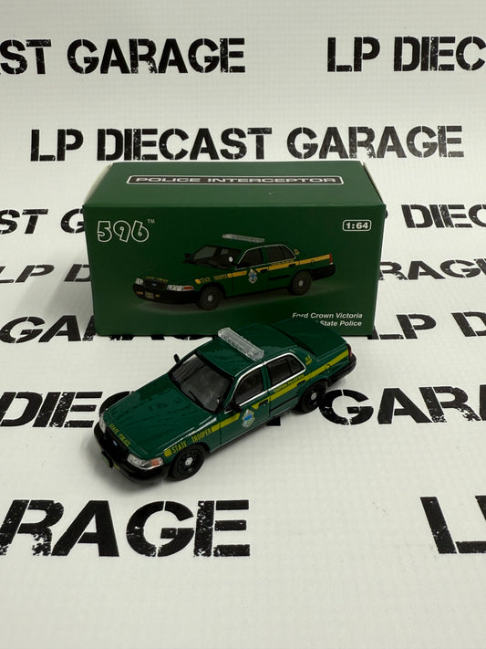 596 Model Ford Crown Victoria Vermont State Police K9 Unit 1:64 Diecast