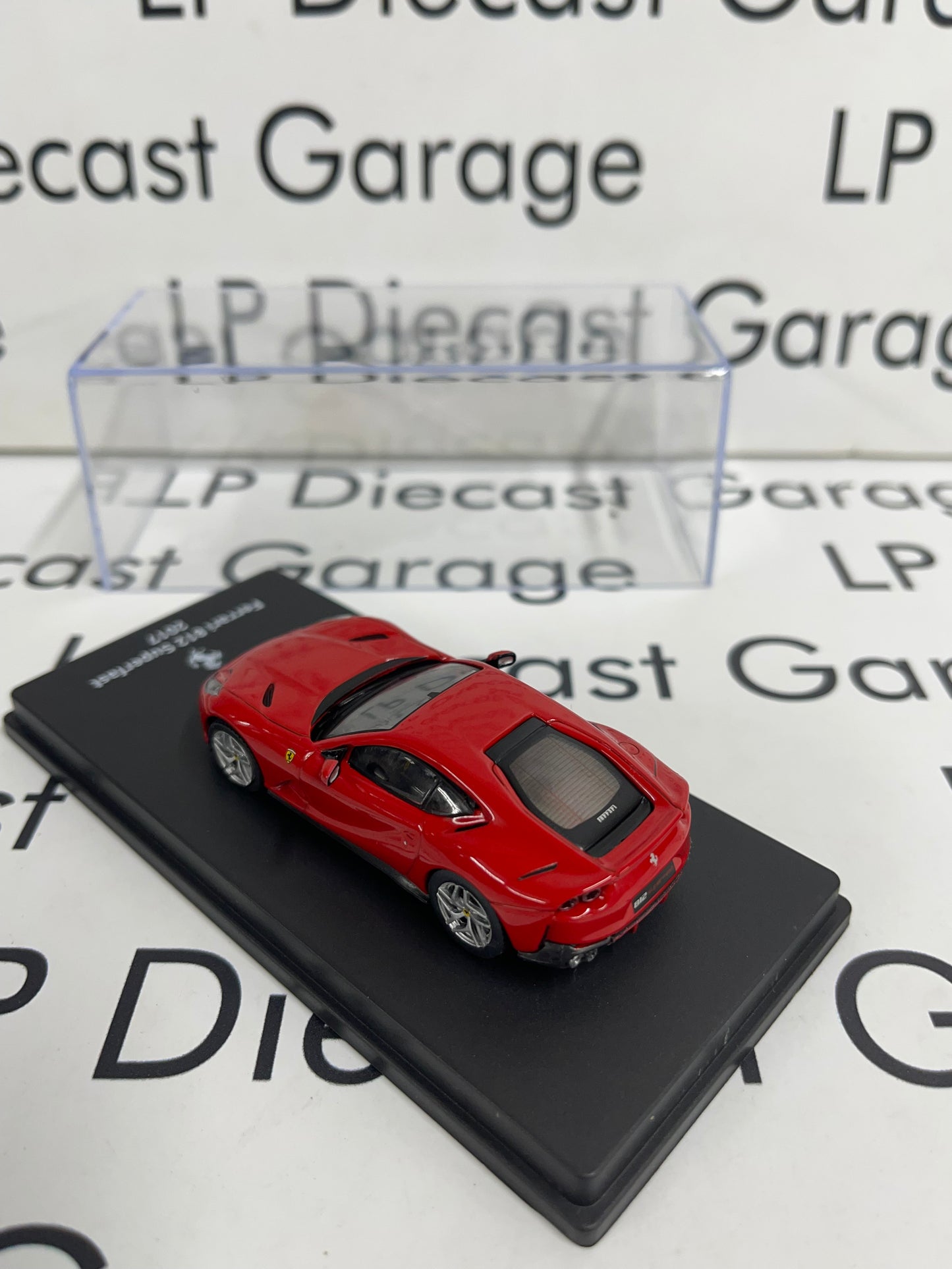 EDICOLA 2017 Ferrari 812 Superfast Red 1:64 Diecast w/ Display Case