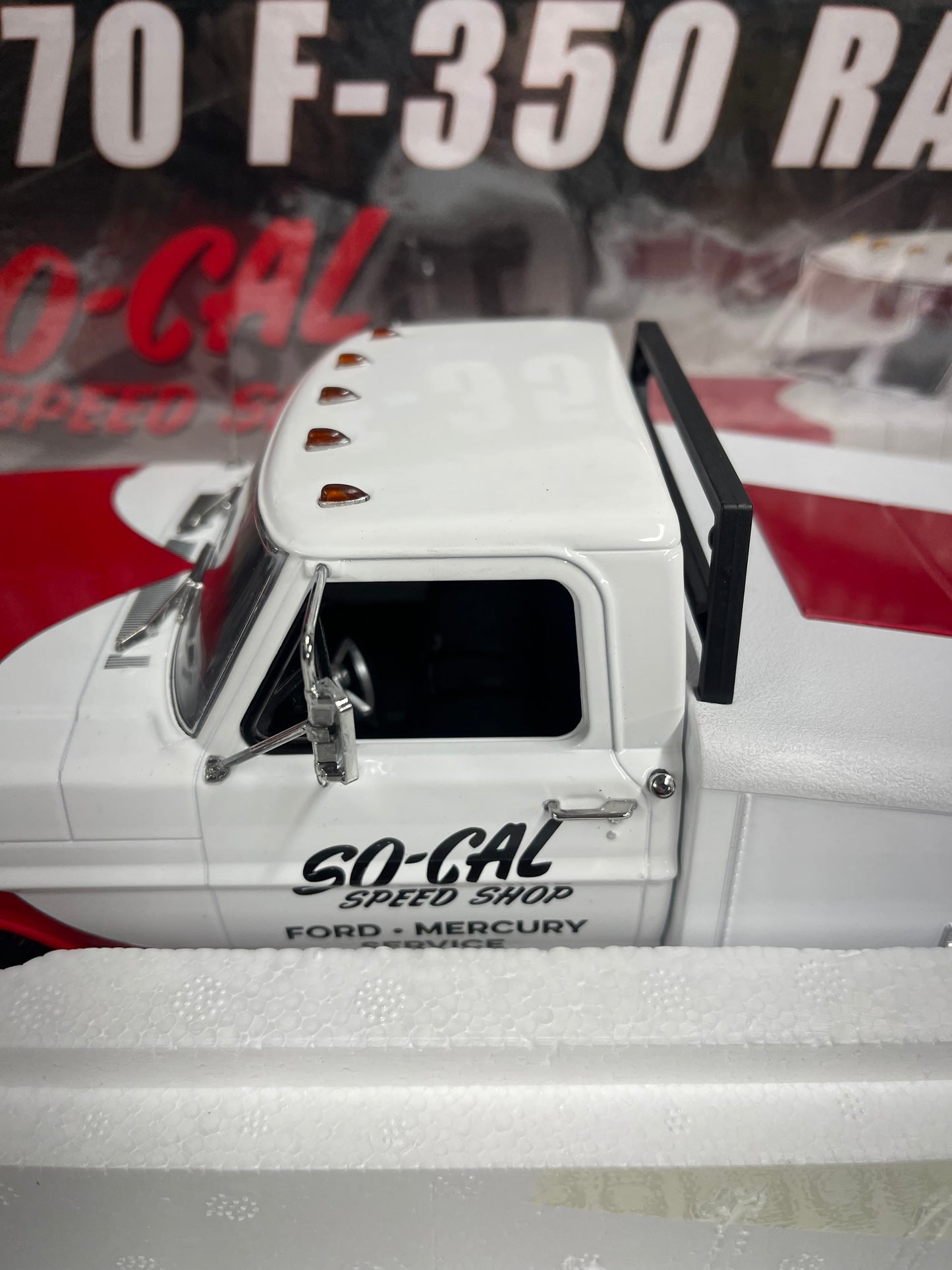 ACME 1970 Ford F-350 Ramp Truck So-Cal Speed Shop 1:18 Diecast A1801410