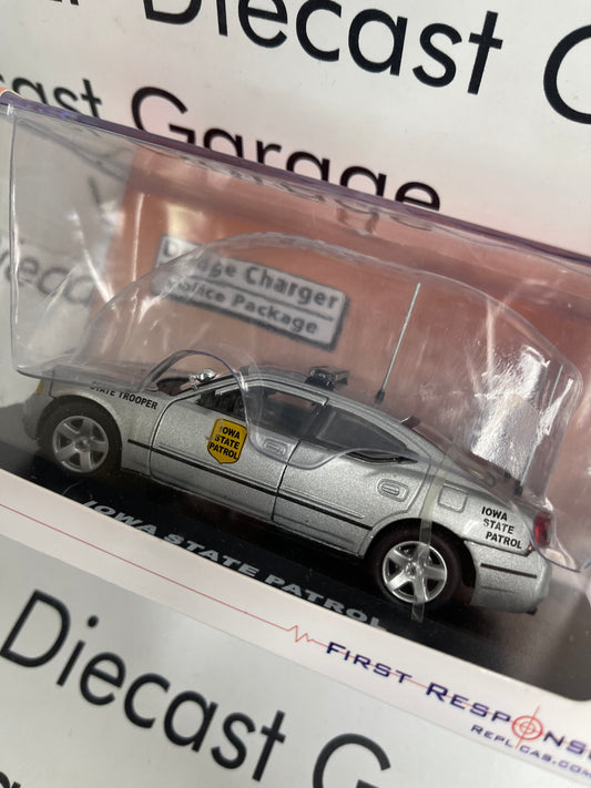 FIRST RESPONSE 2007 Dodge Charger Iowa State Patrol 1:43 Diecast