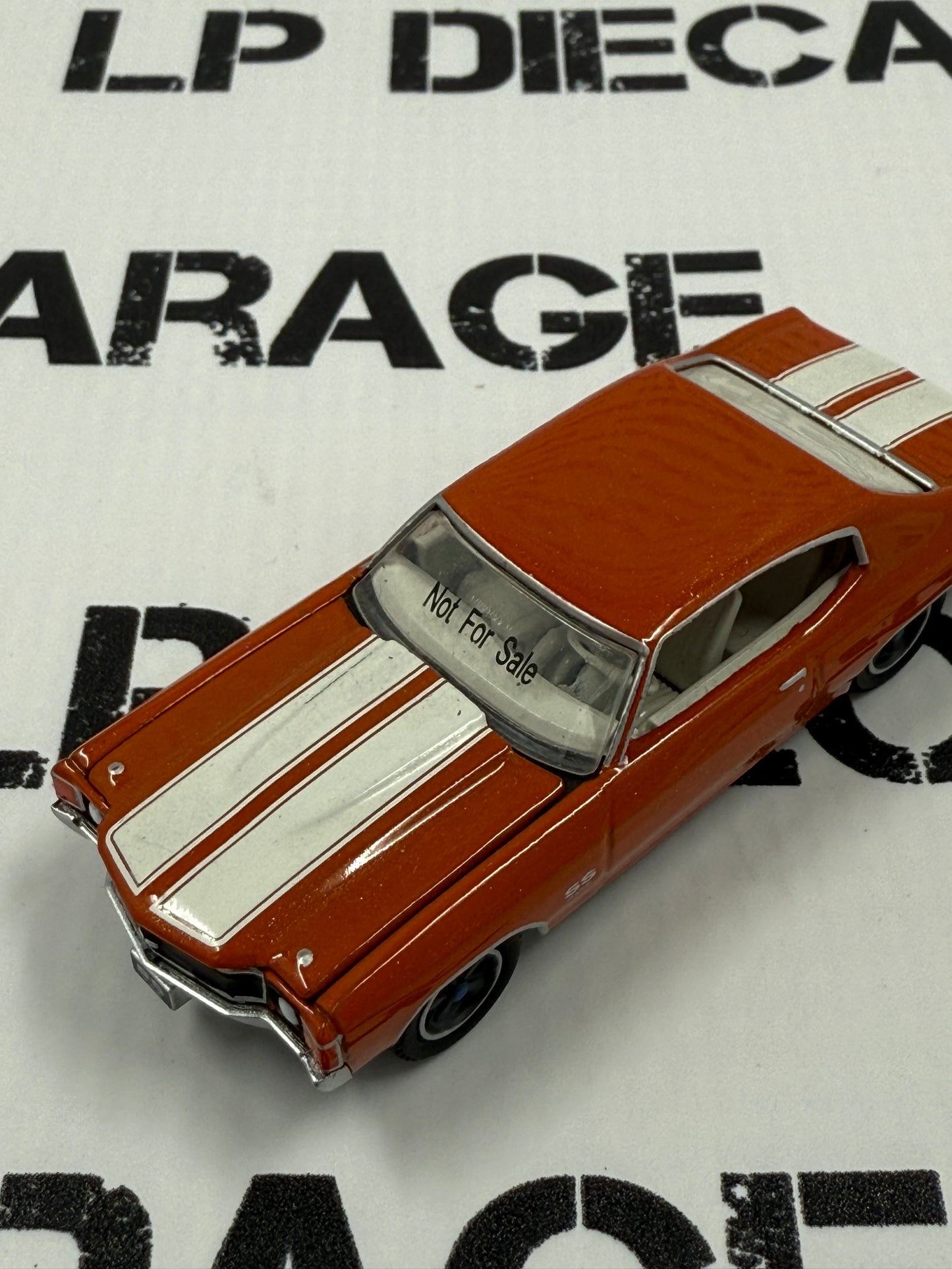 SAMPLE CAR GREENLIGHT 1972 Chevrolet Chevelle Orange 1:64 Diecast