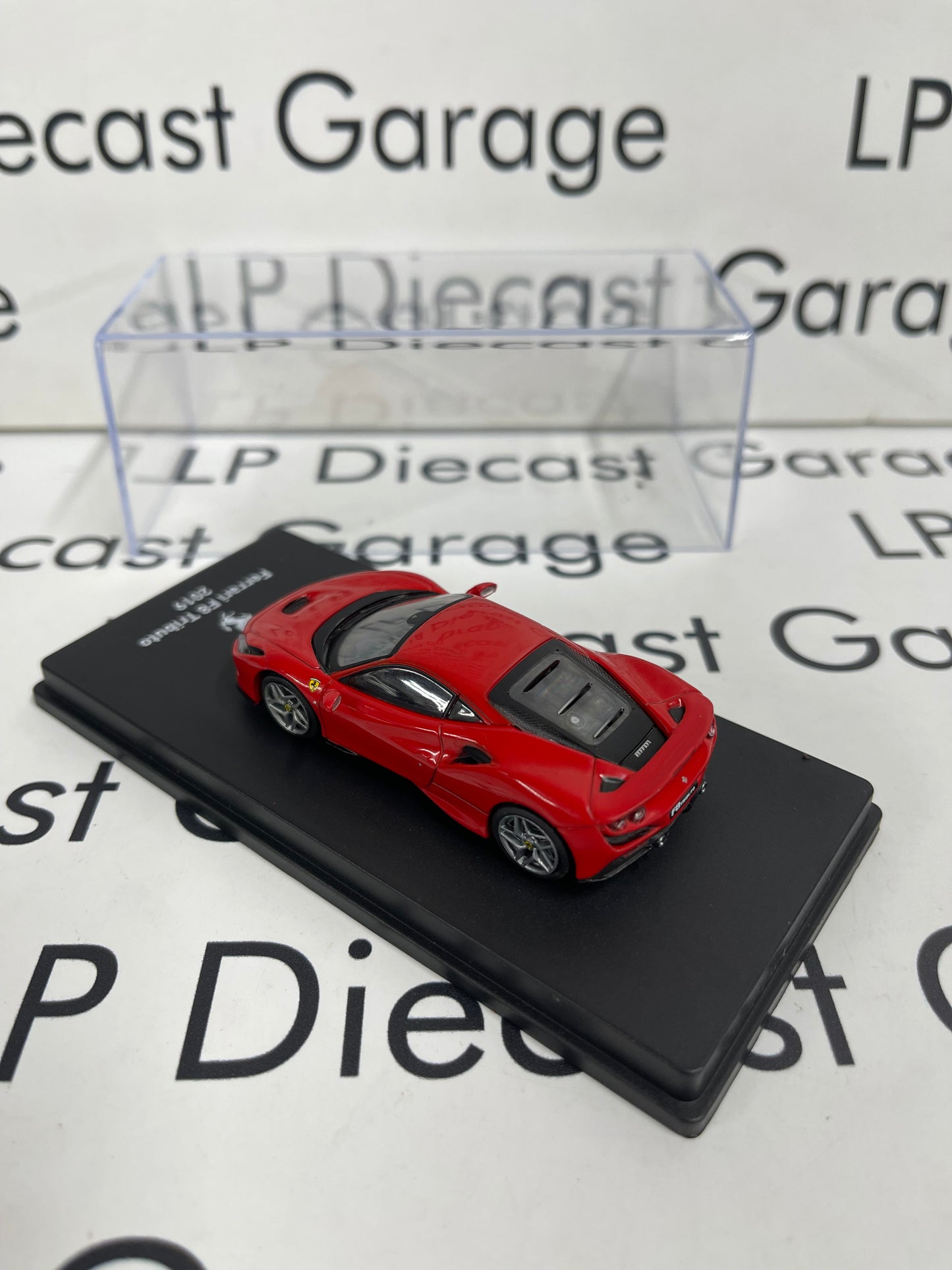 EDICOLA 2019 Ferrari F8 Tributo Red 1:64 Diecast w/ Display Case
