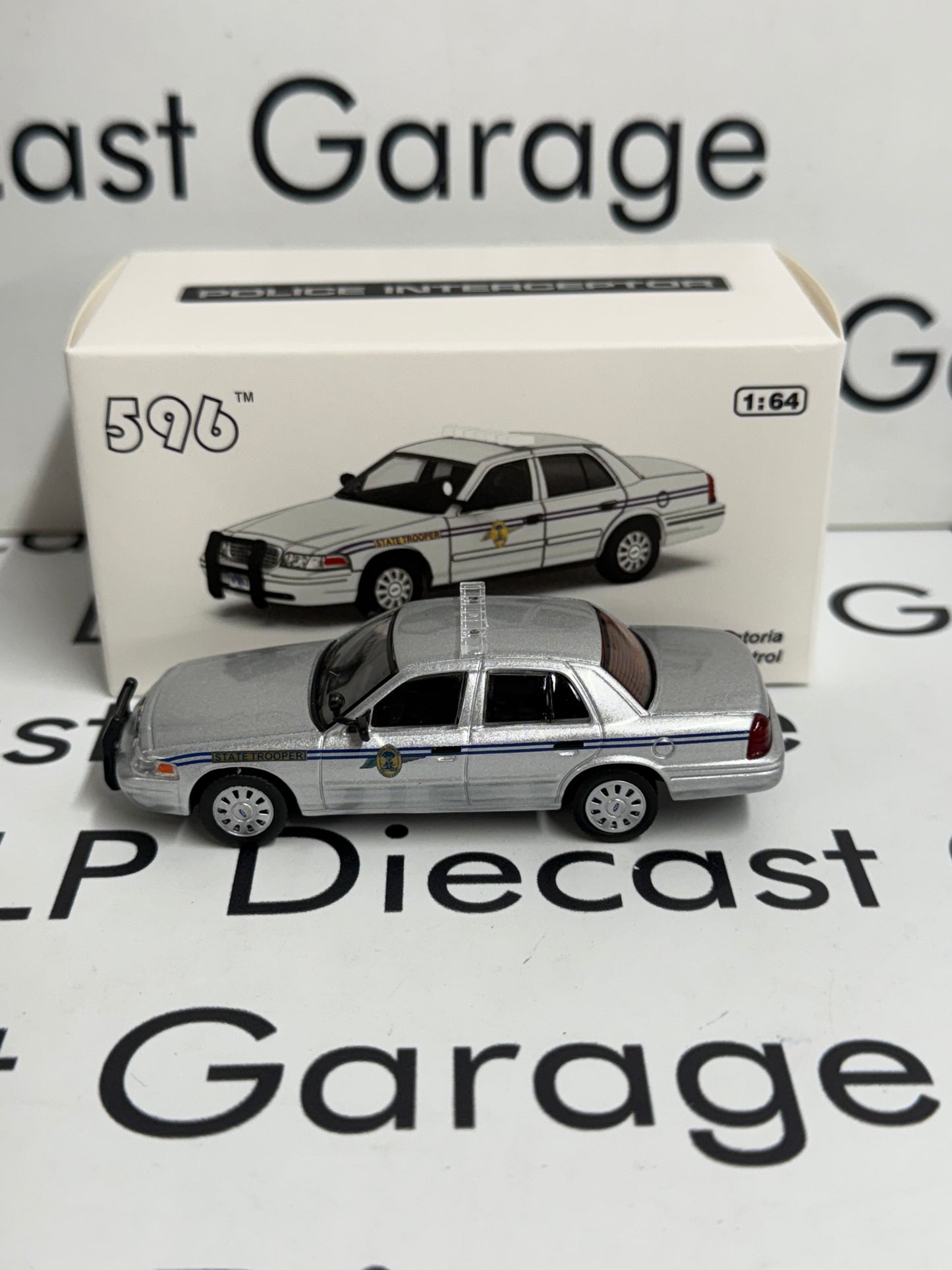 596 Model Ford Crown Victoria South Carolina Police 1:64 Diecast