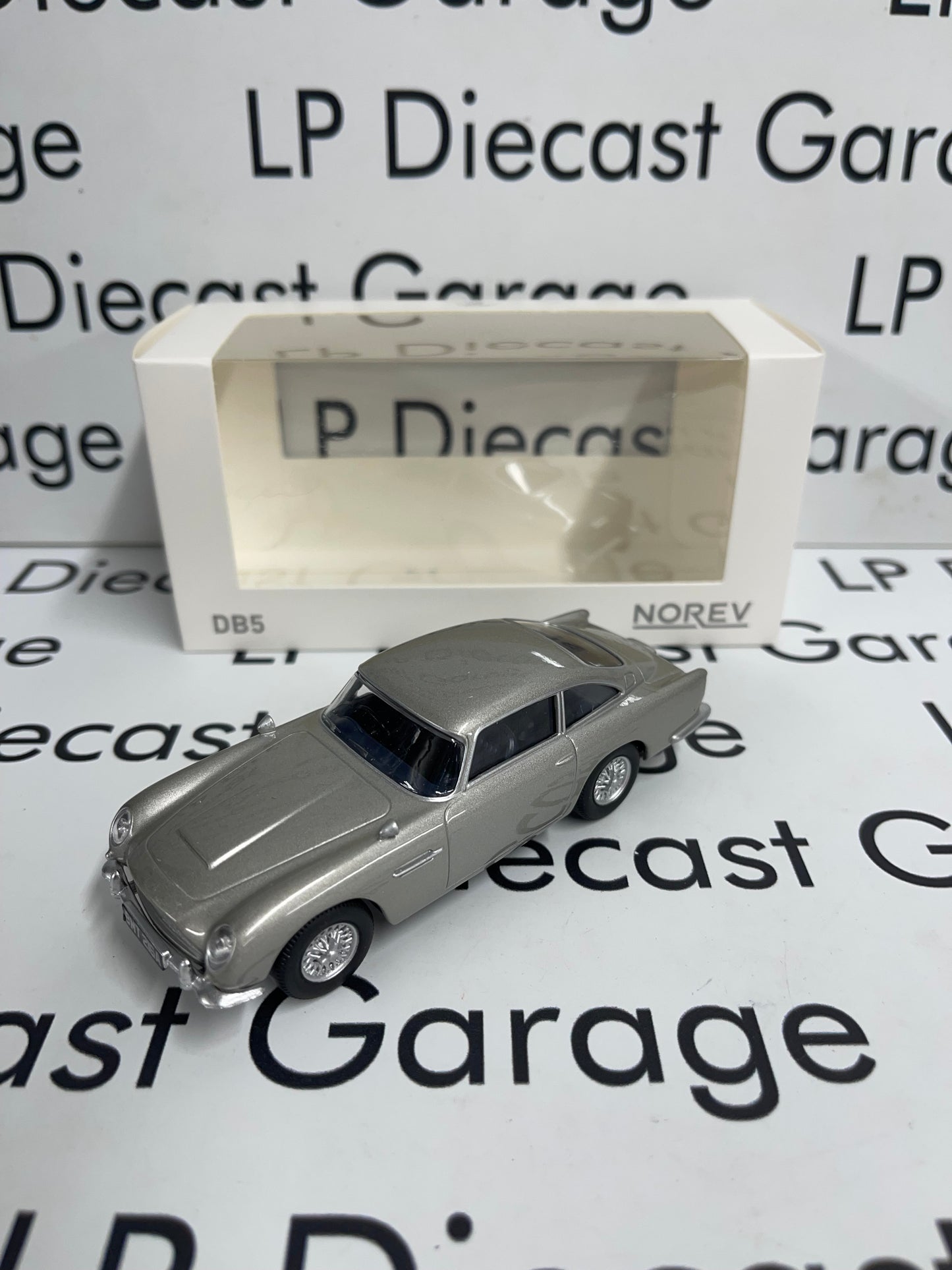 NOREV 1964 Aston Martin DB5 James Bond Silver 1:43 Diecast