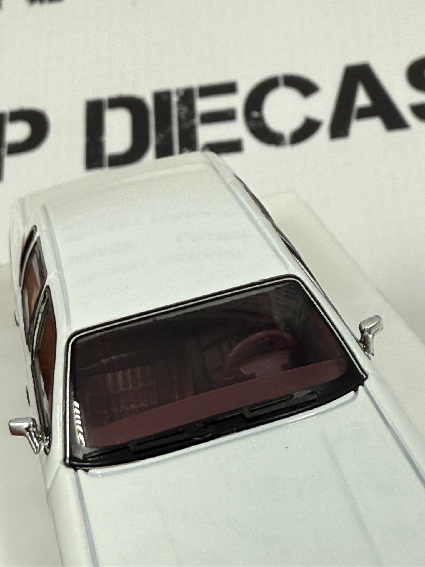 MK Miniatures 1992 Lincoln Town Car Luxury White 1:64 Diecast AUCTION