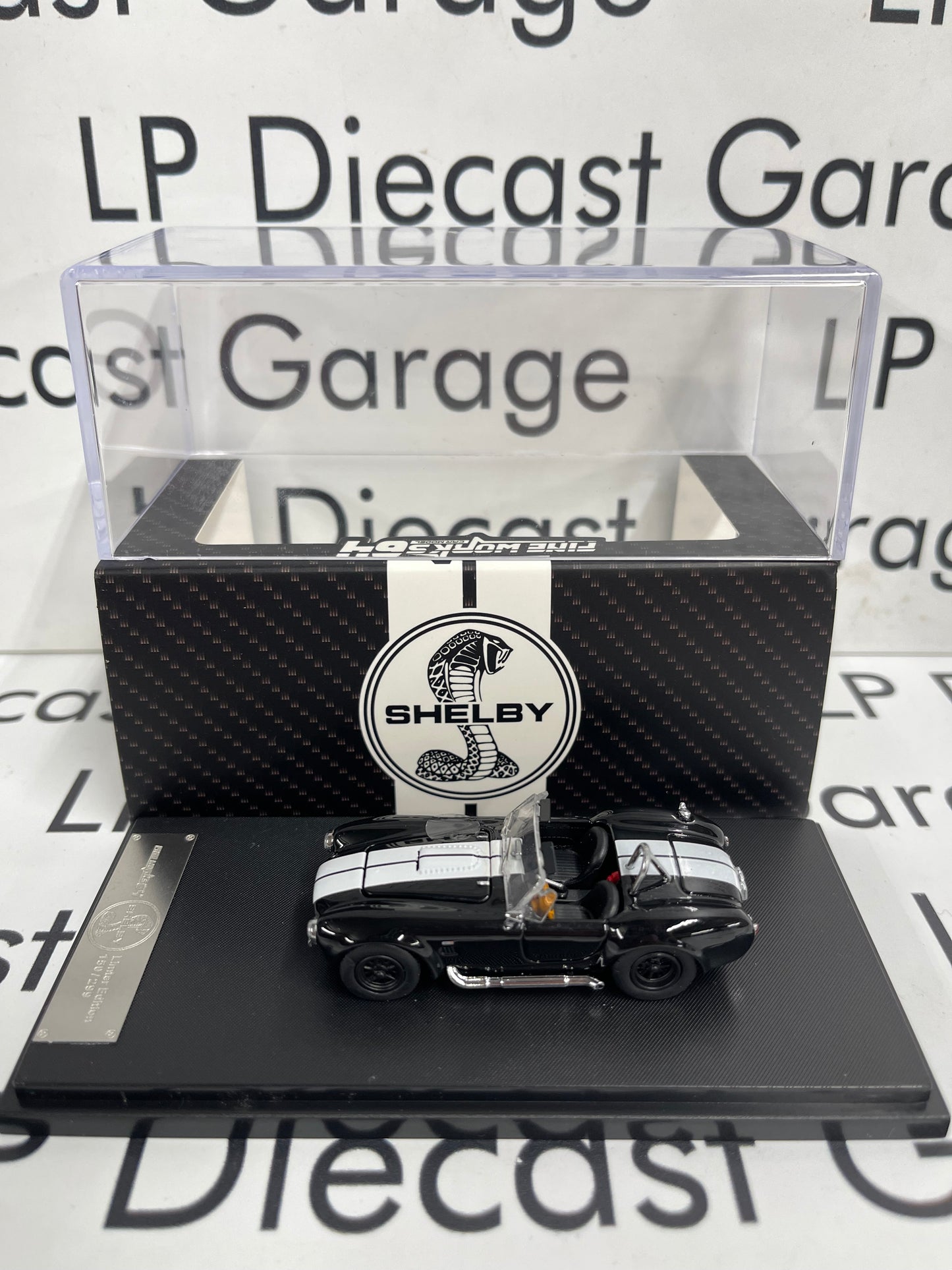 FINE WORKS 64 Shelby Cobra 427 S/C Black 1:64 Diecast
