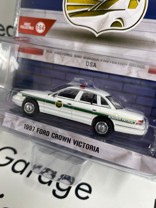 GREENLIGHT 1997 Ford Crown Victoria Border Patrol 1:64 Diecast Hot Pursuit