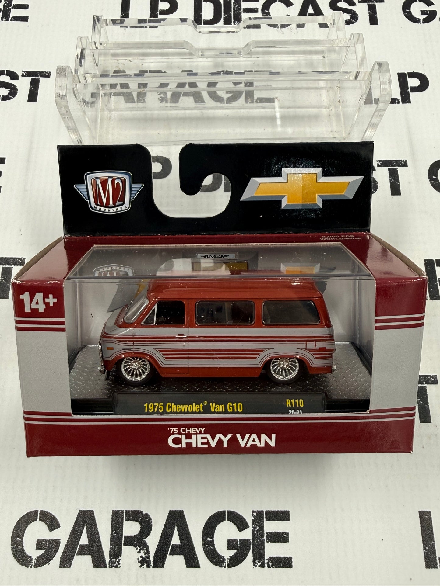 M2 1975 Chevrolet Van G10 Custom Red Silver 1:64 Diecast