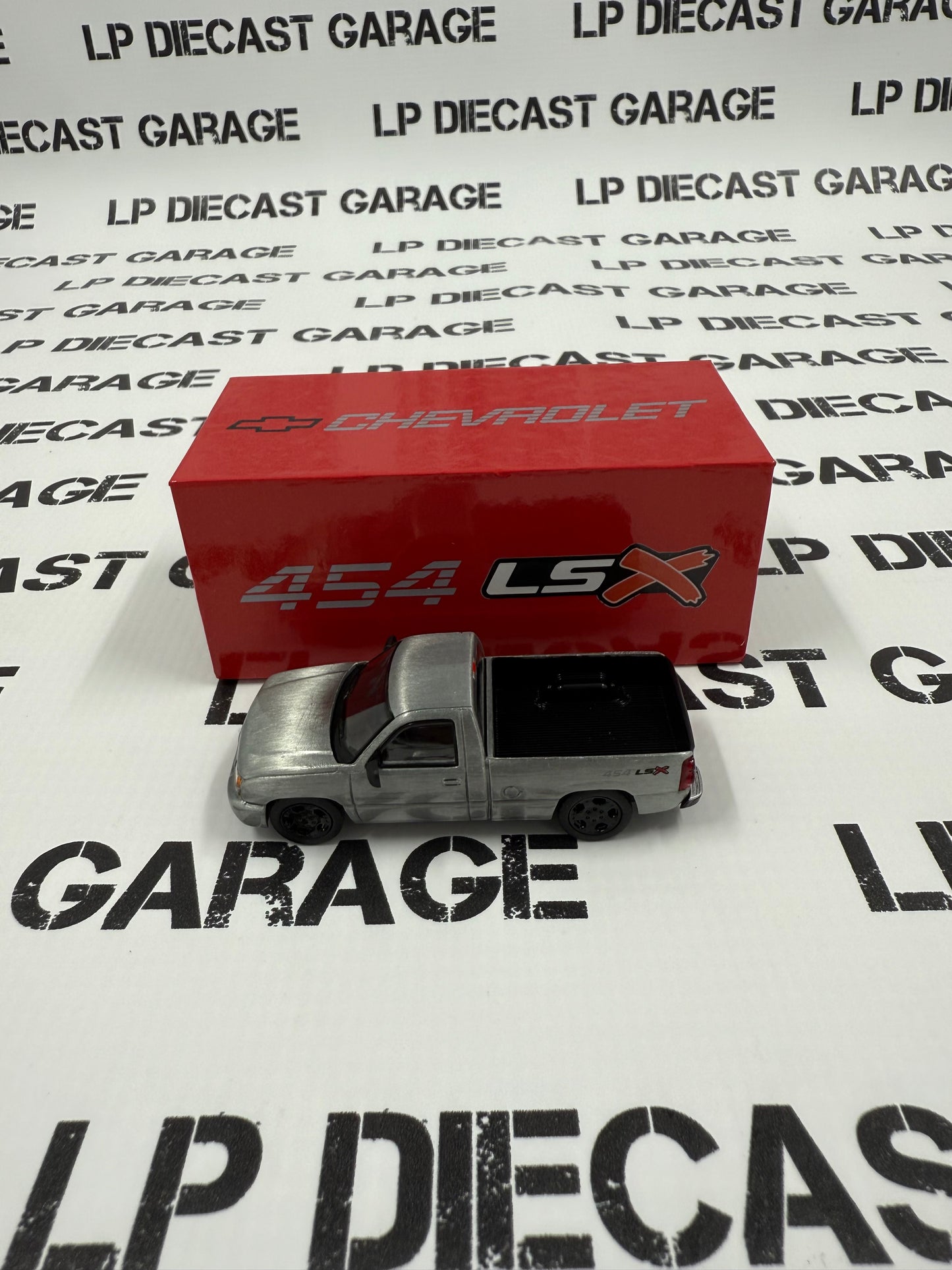 RAW CHASE PARA64 2006 Chevrolet Silverado SS Single Cab Truck Victory Red 1:64 Diecast