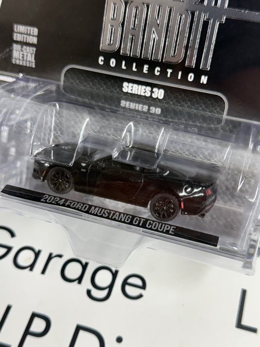 GREENLIGHT 2024 Ford Mustang GT Coupe 1:64 Diecast Black Bandit