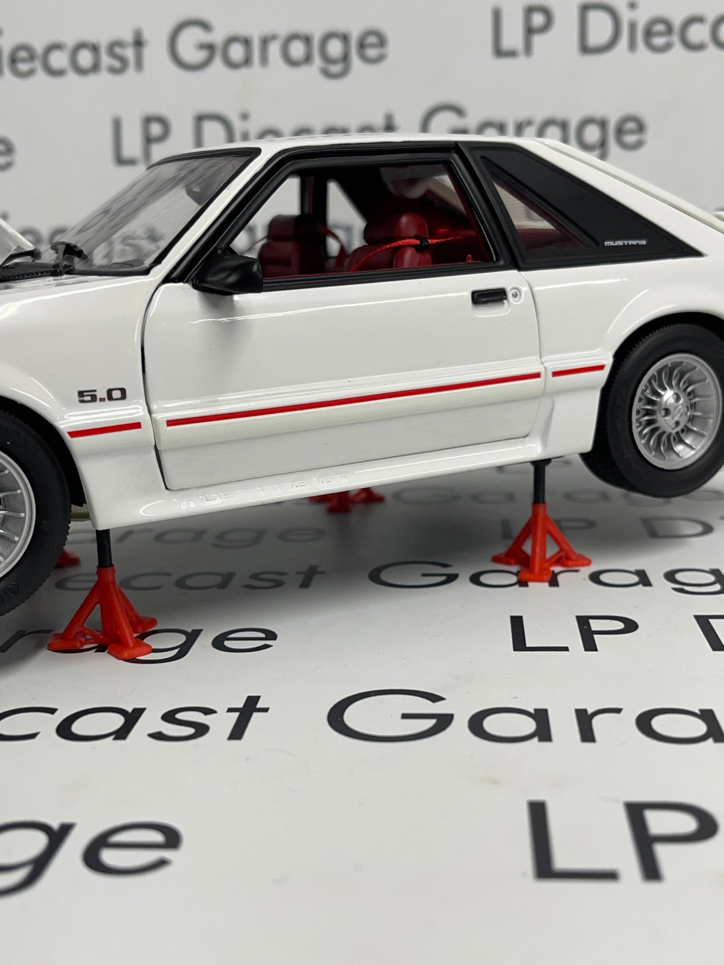 3D Printed Customs Set of 4 Red Jack Stands for 1:18 Scale Diecast