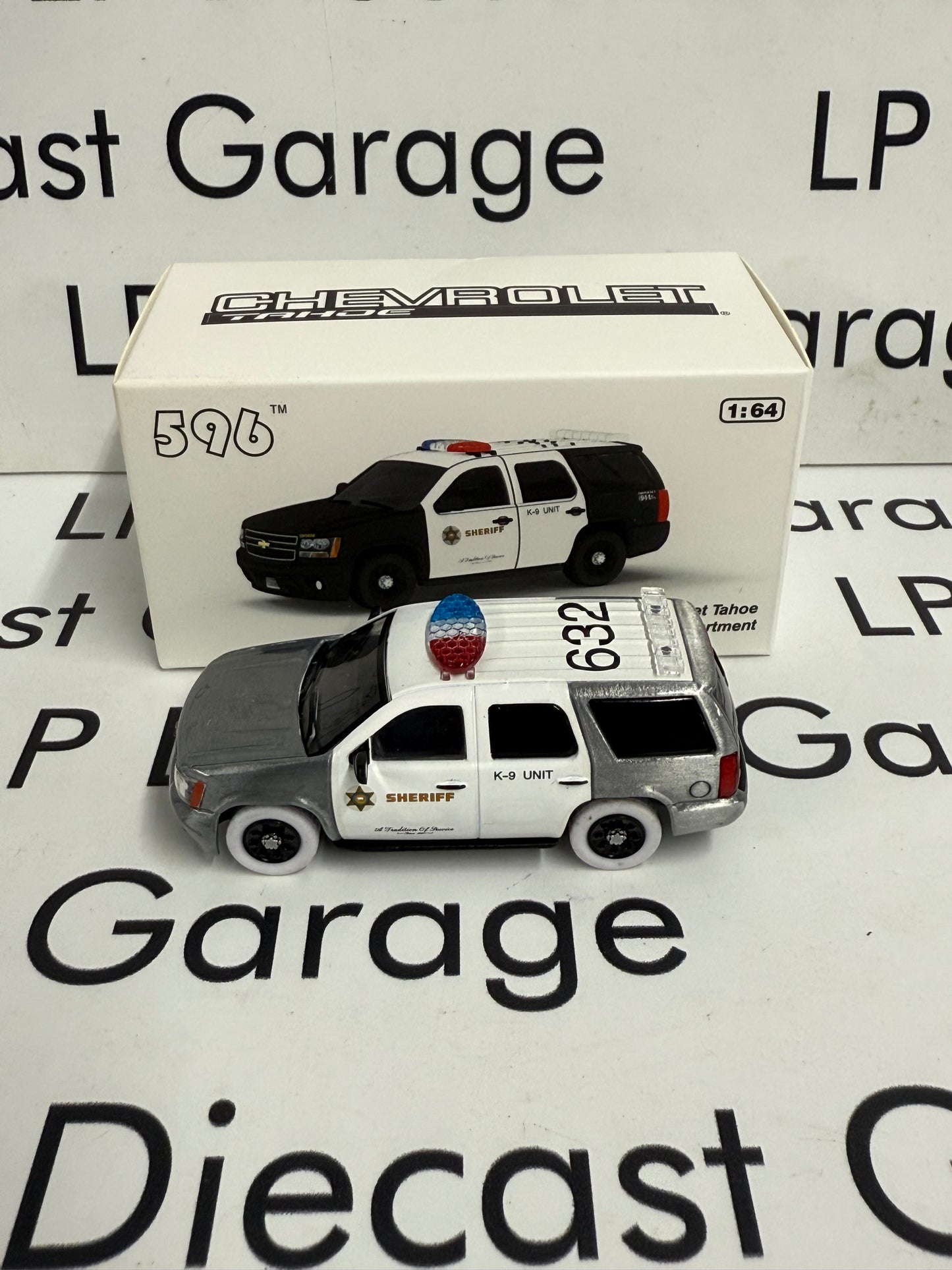RAW CHASE 596 Model Chevrolet Tahoe LAPD Sheriff 1:64 Diecast