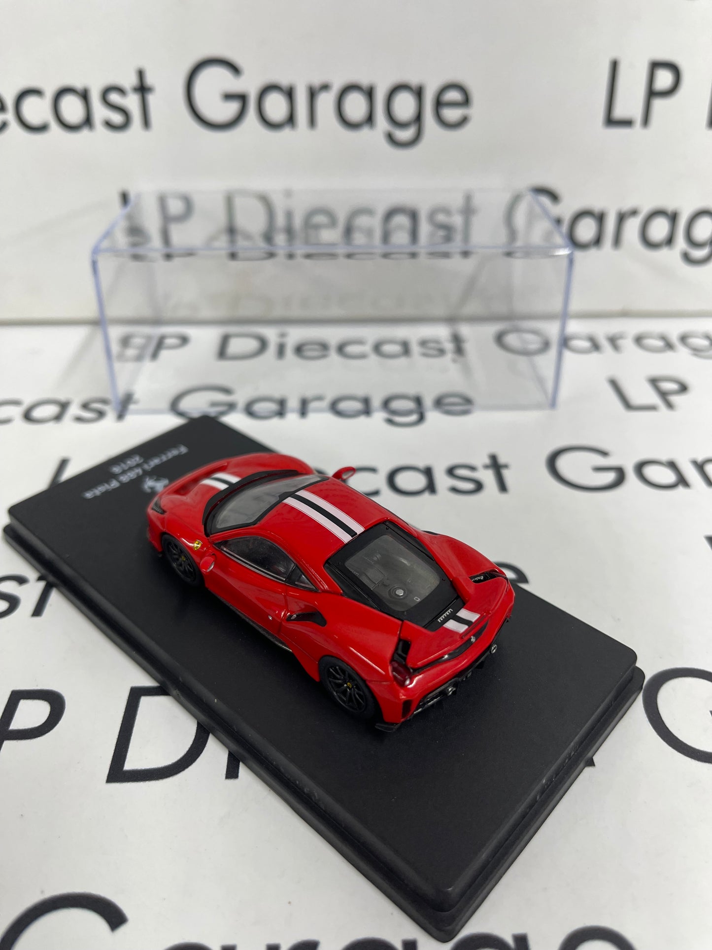 EDICOLA 2018 Ferrari 488 Pista Red 1:64 Diecast w/ Display Case