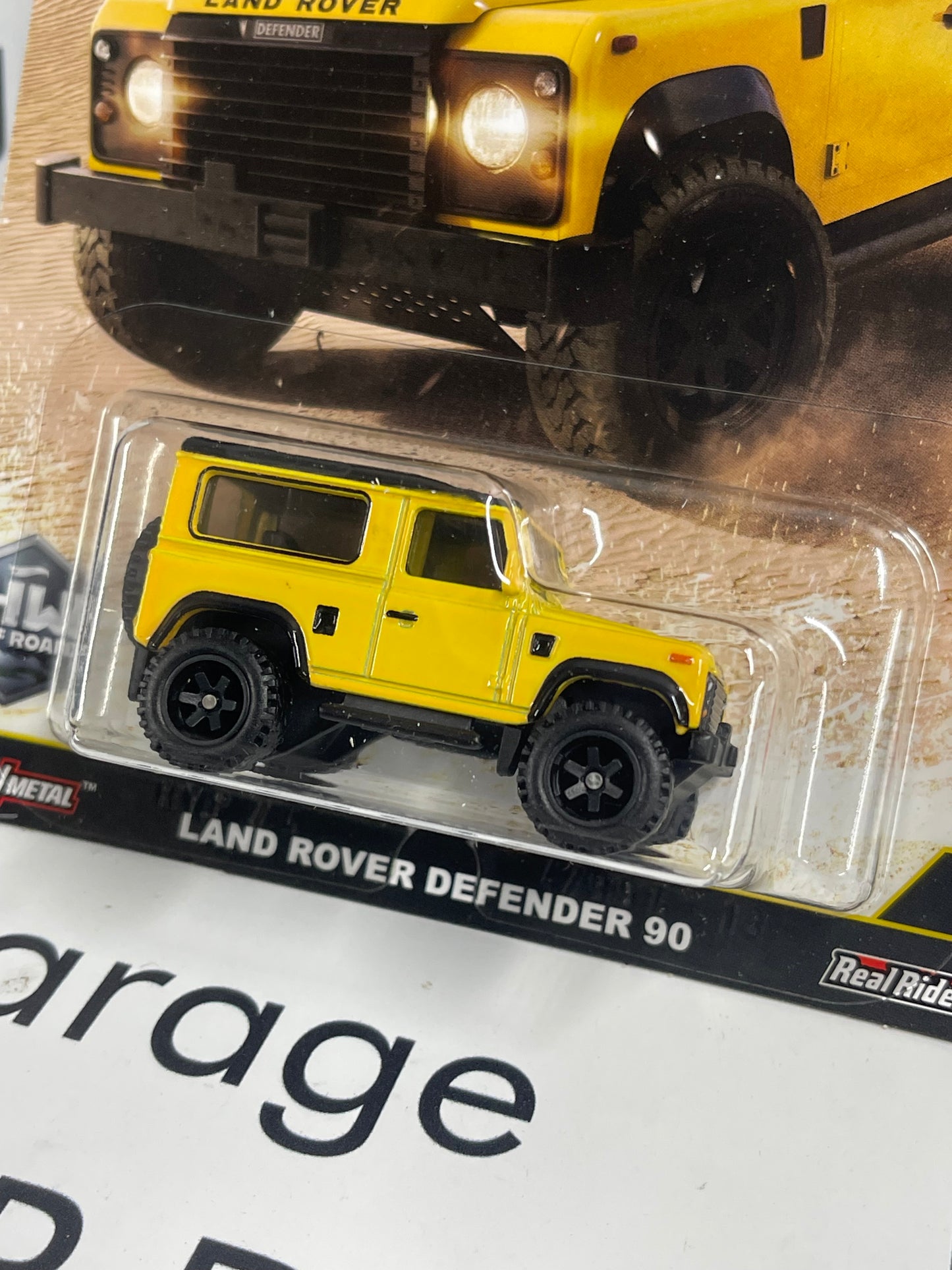 HOT WHEELS Land Rover Defender 90 Yellow 1:64 Diecast Offroad