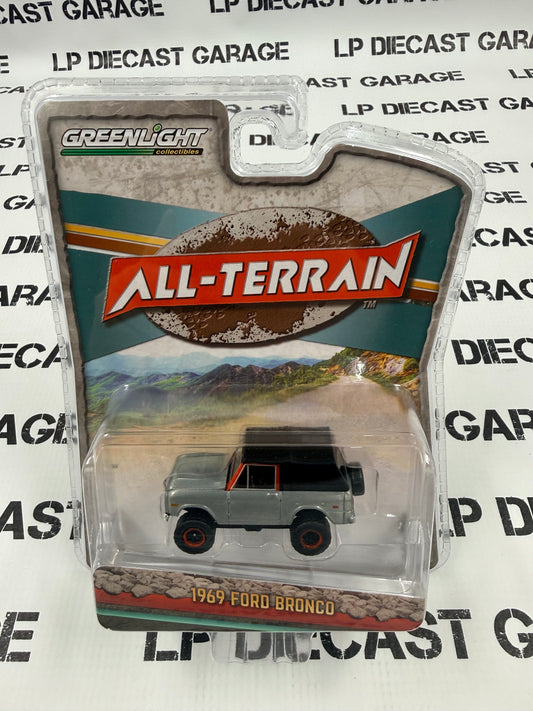 RAW CHASE GREENLIGHT 1969 Ford Bronco Red Lifted 1:64 Diecast All Terrain