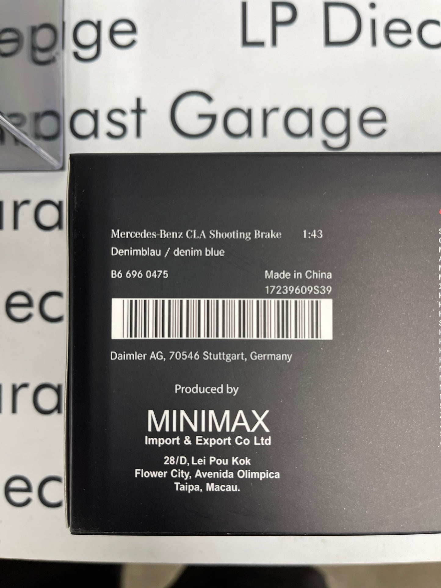 MINIMAX Mercedes Benz CLA Shooting Brake Demin Blue 1:43 Diecast