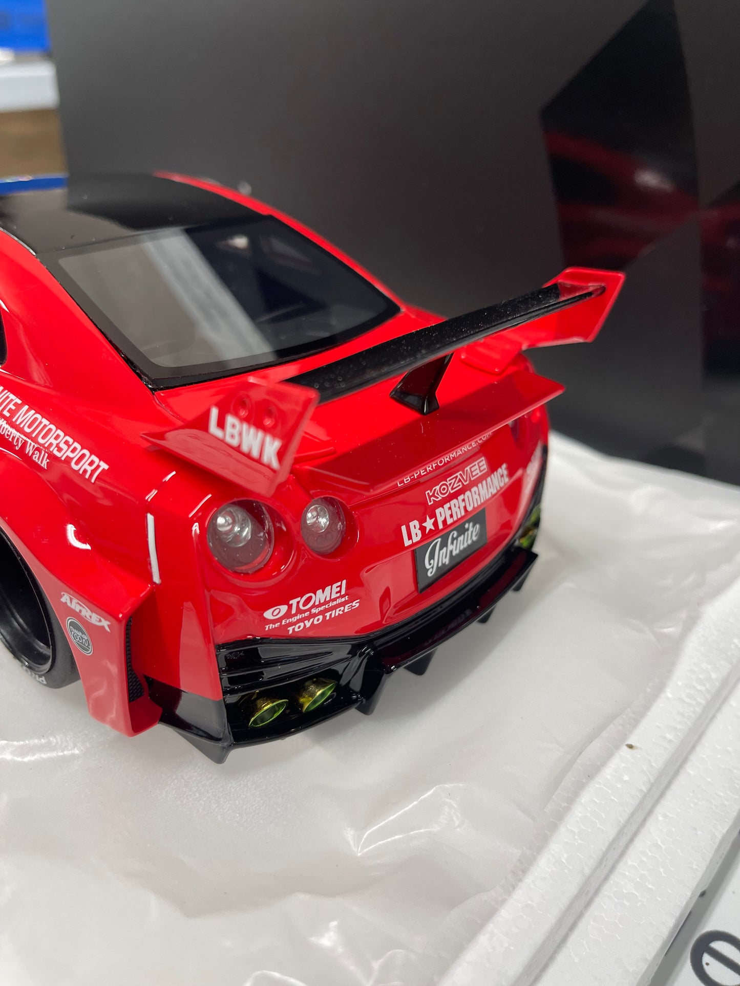 TOP SPEED Nissan 35GT-RR LB Silhouette Infinite Motorsport 1:18 Resin Model