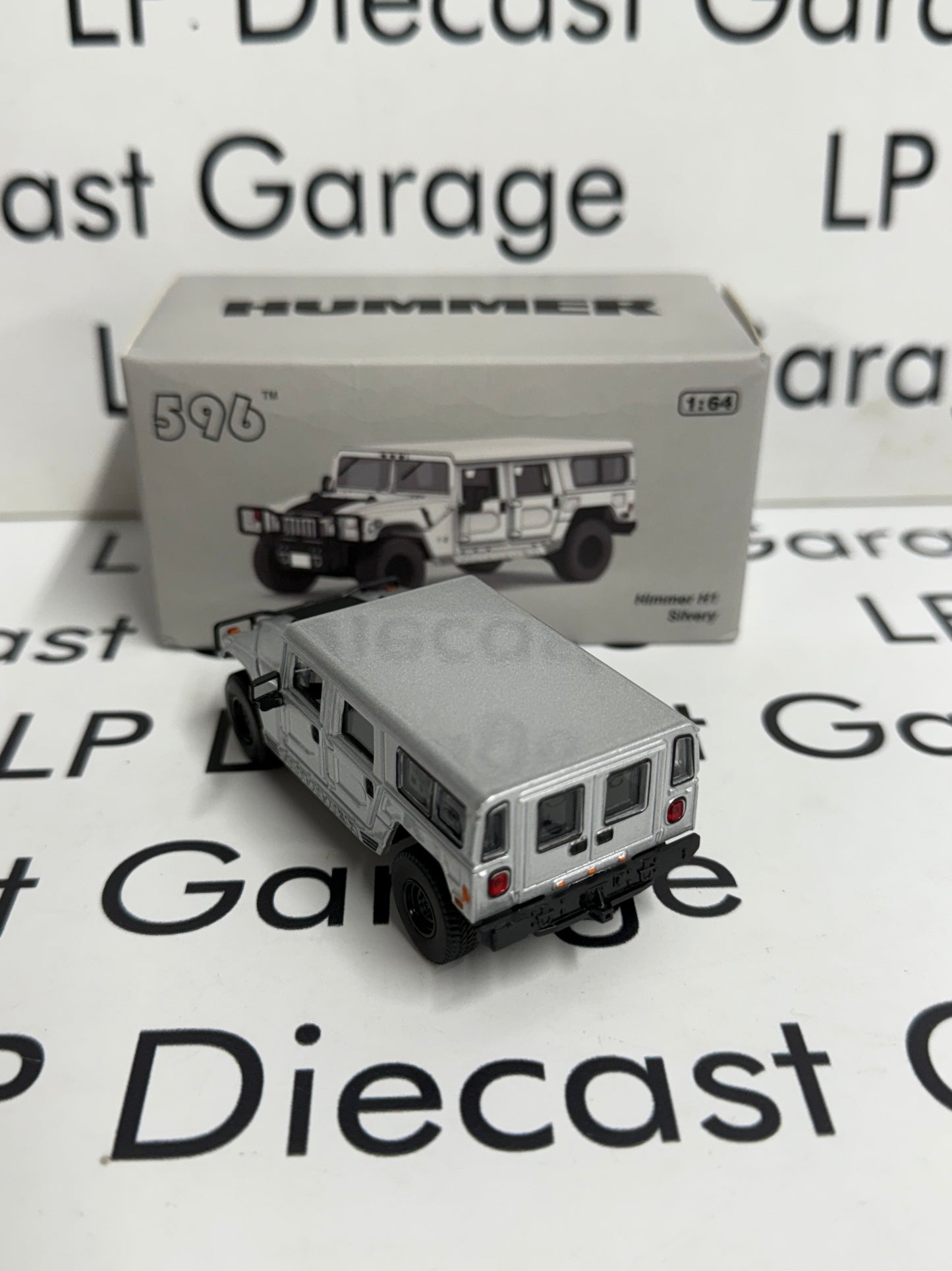 596 Model Hummer H1 Silver 1:64 Diecast Opening Hood